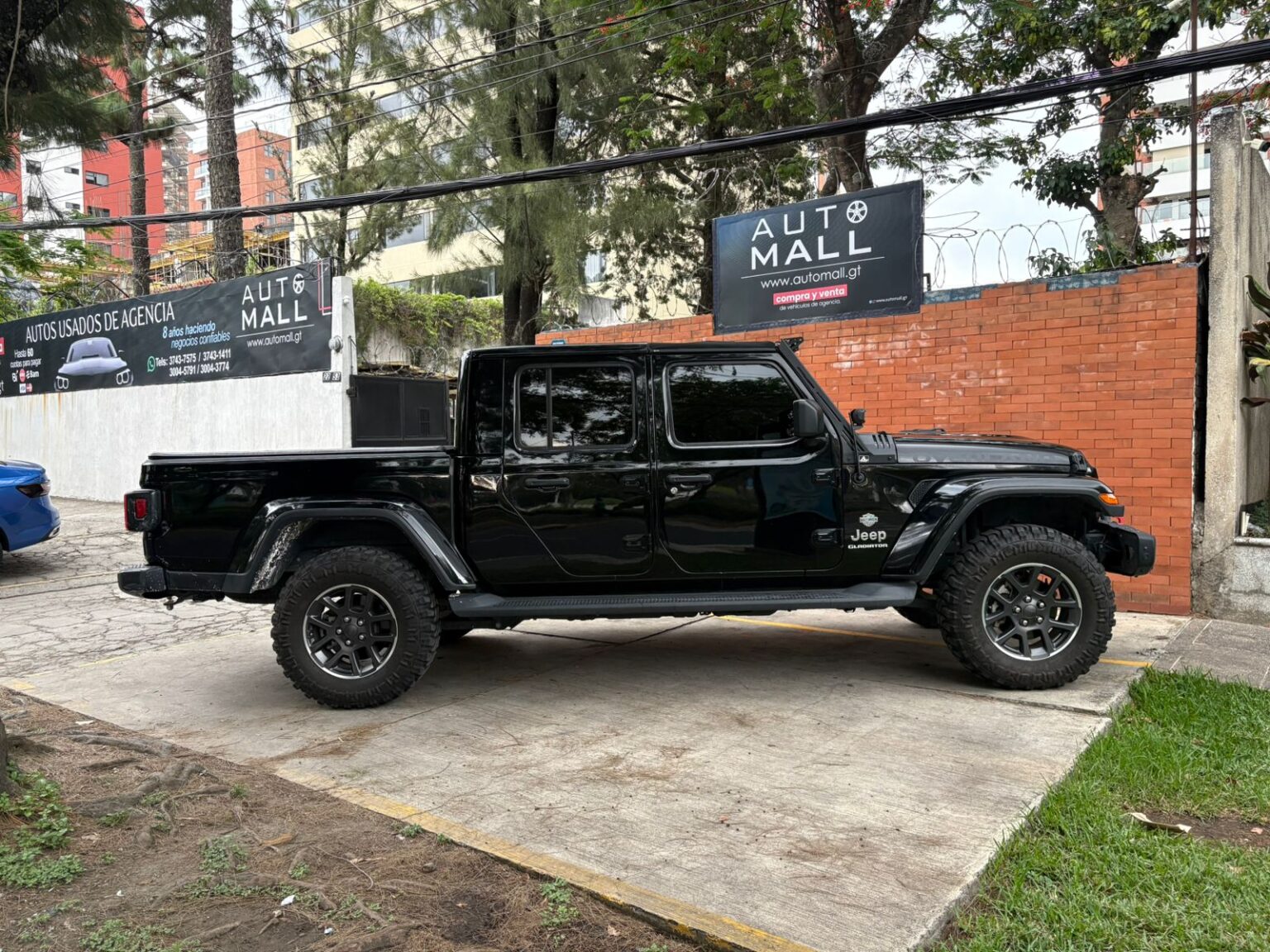Jeep-Gladiator-Overland-2022-529KKJ (3)
