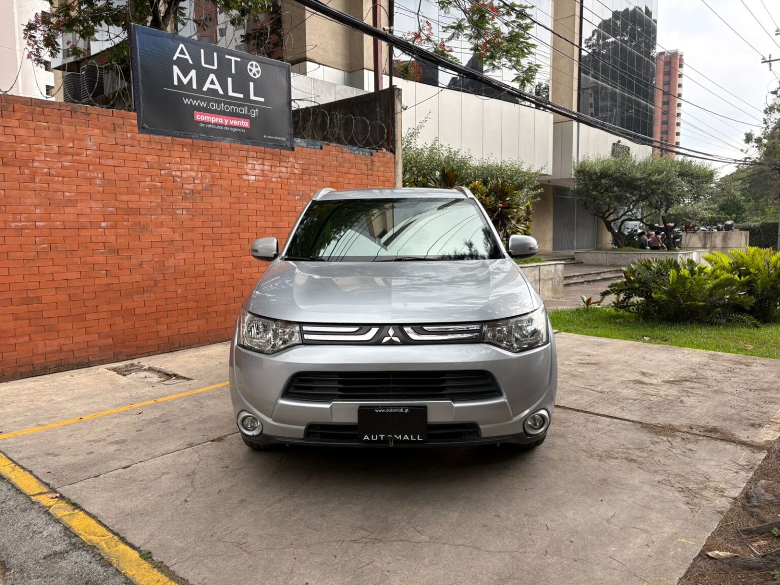 Mitsubishi-Outlander-GLX-2016-692FXP (1)