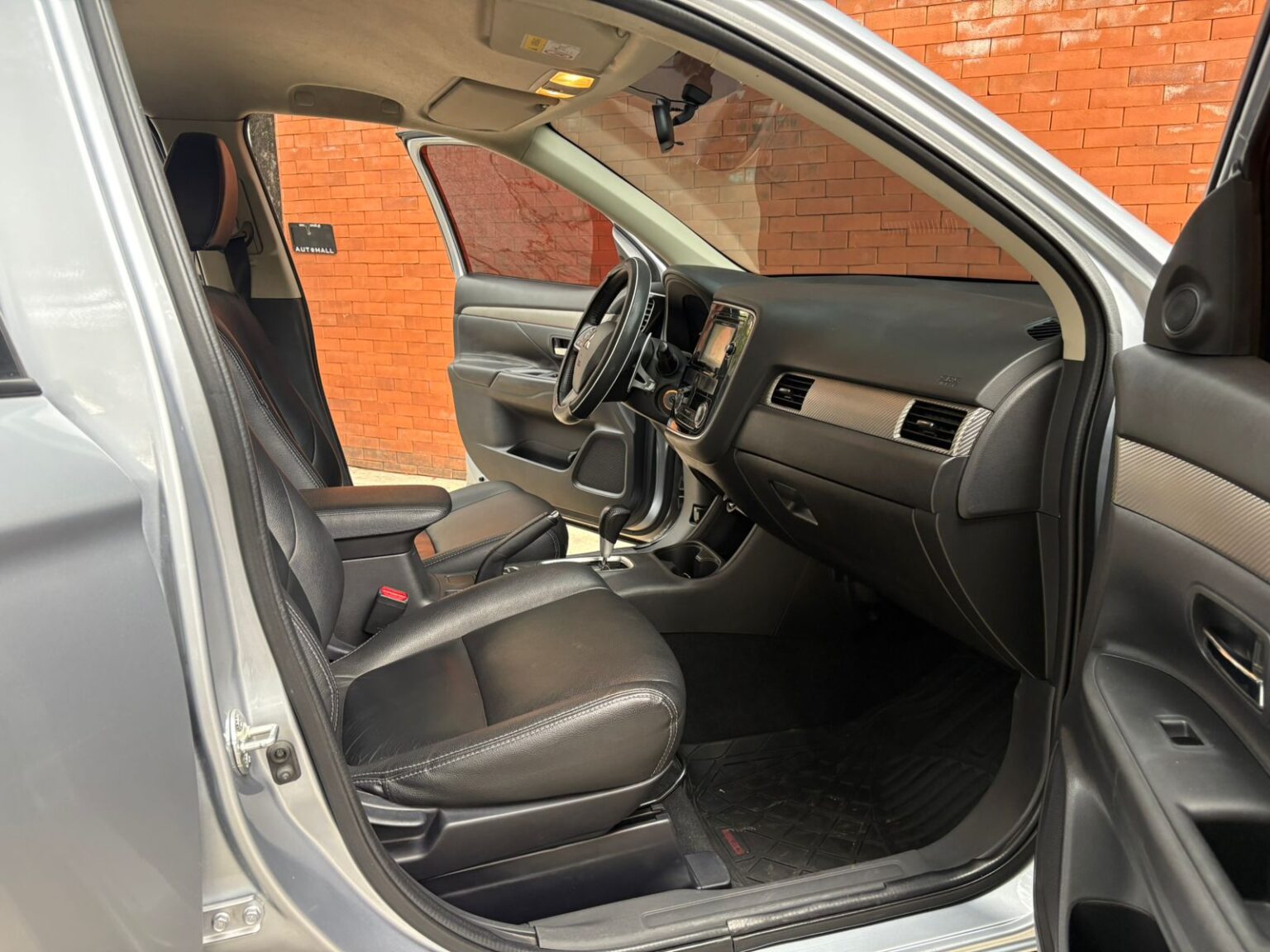 Mitsubishi-Outlander-GLX-2016-692FXP (10)