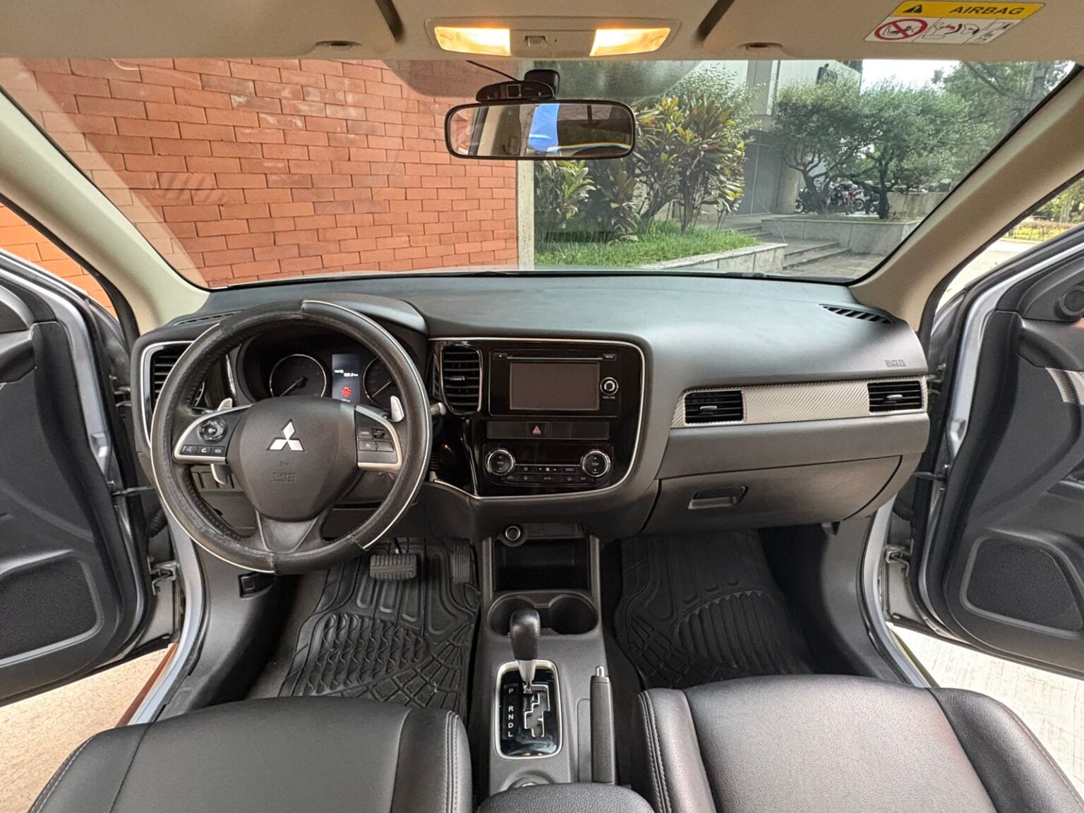 Mitsubishi-Outlander-GLX-2016-692FXP (15)