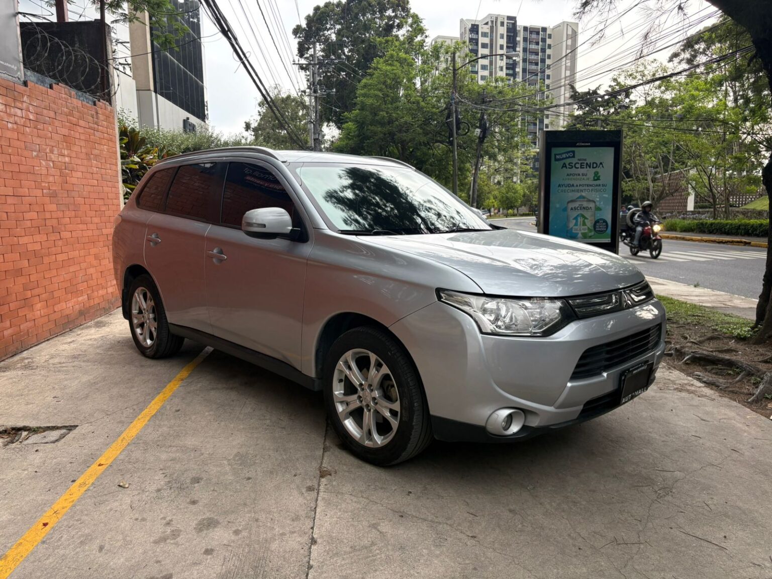 Mitsubishi-Outlander-GLX-2016-692FXP (4)