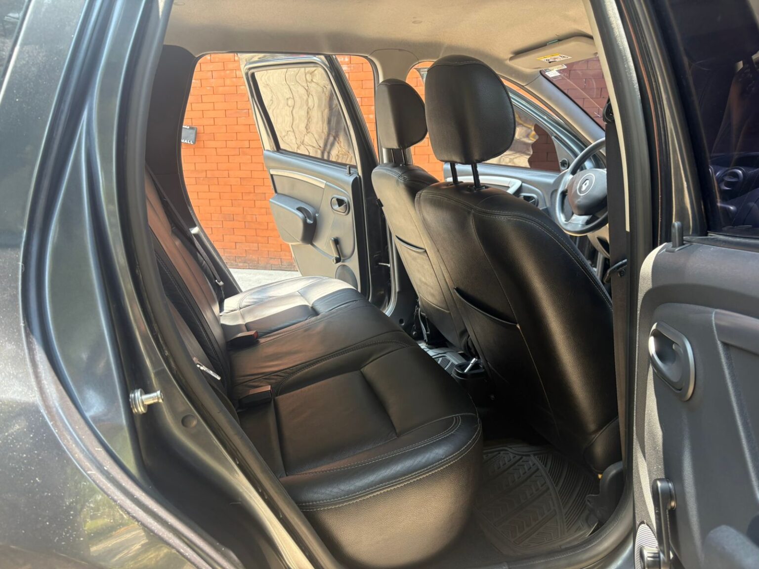 Renault-Duster-2013-201FHR (11)