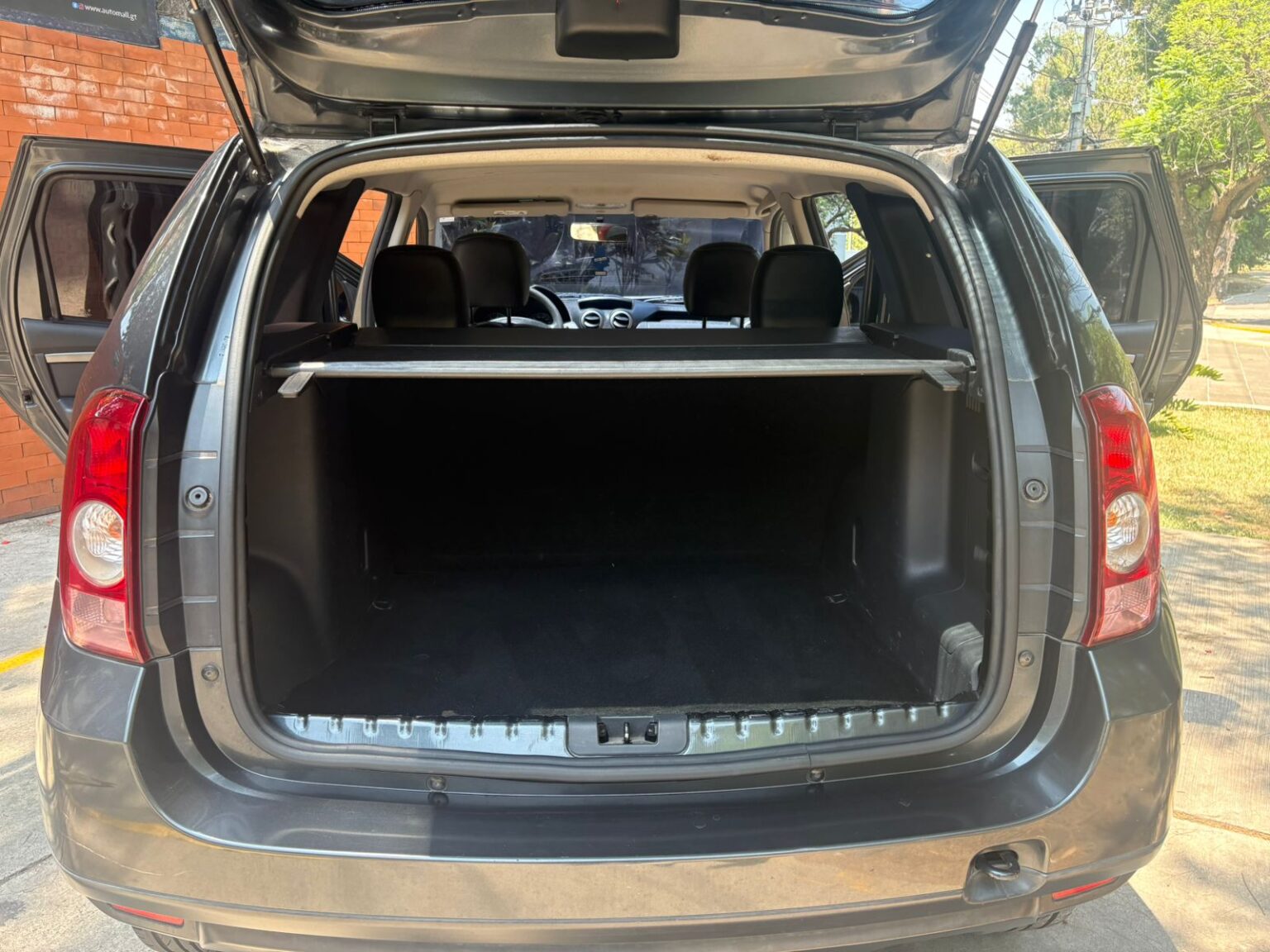 Renault-Duster-2013-201FHR (14)