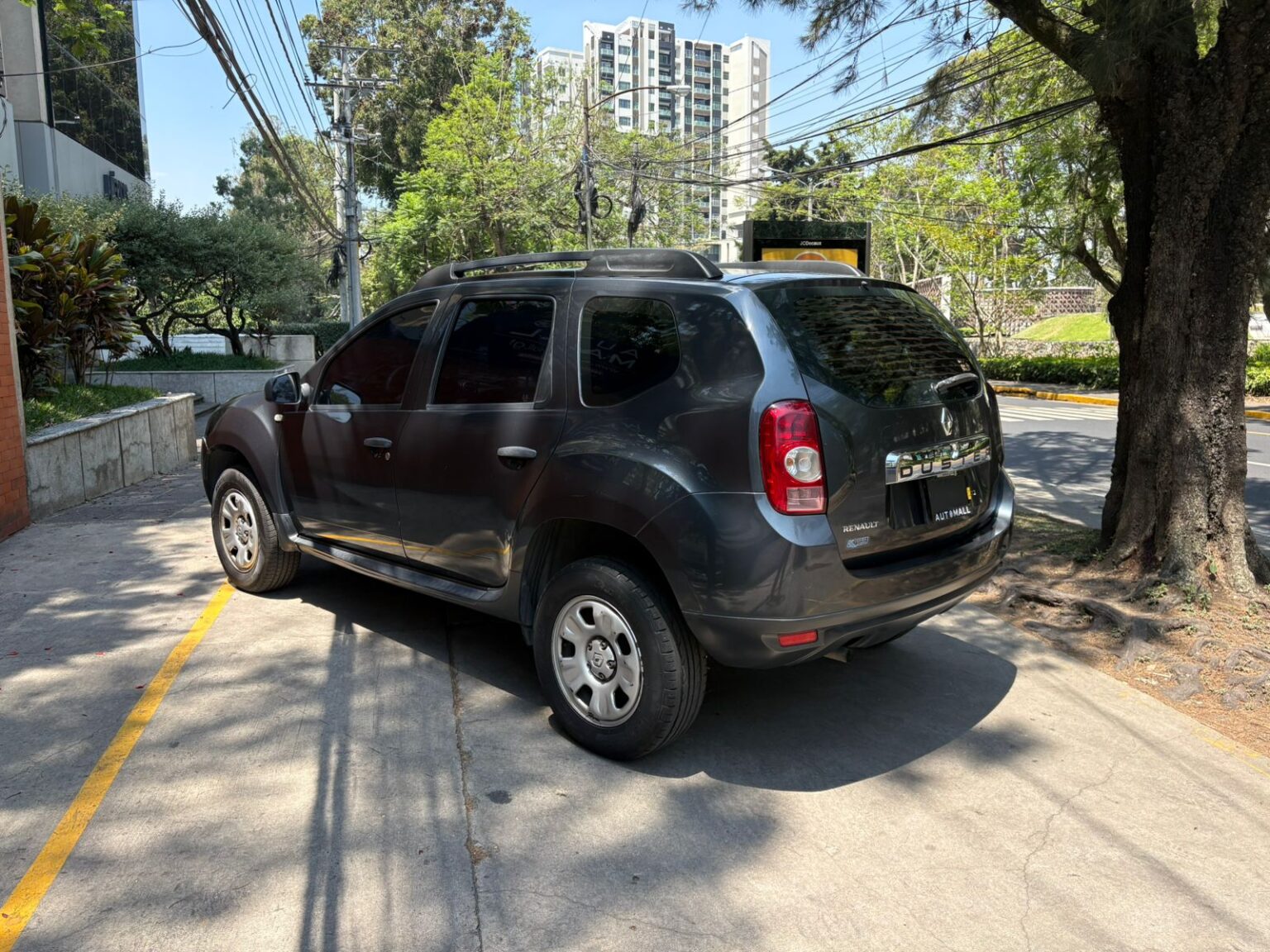 Renault-Duster-2013-201FHR (6)