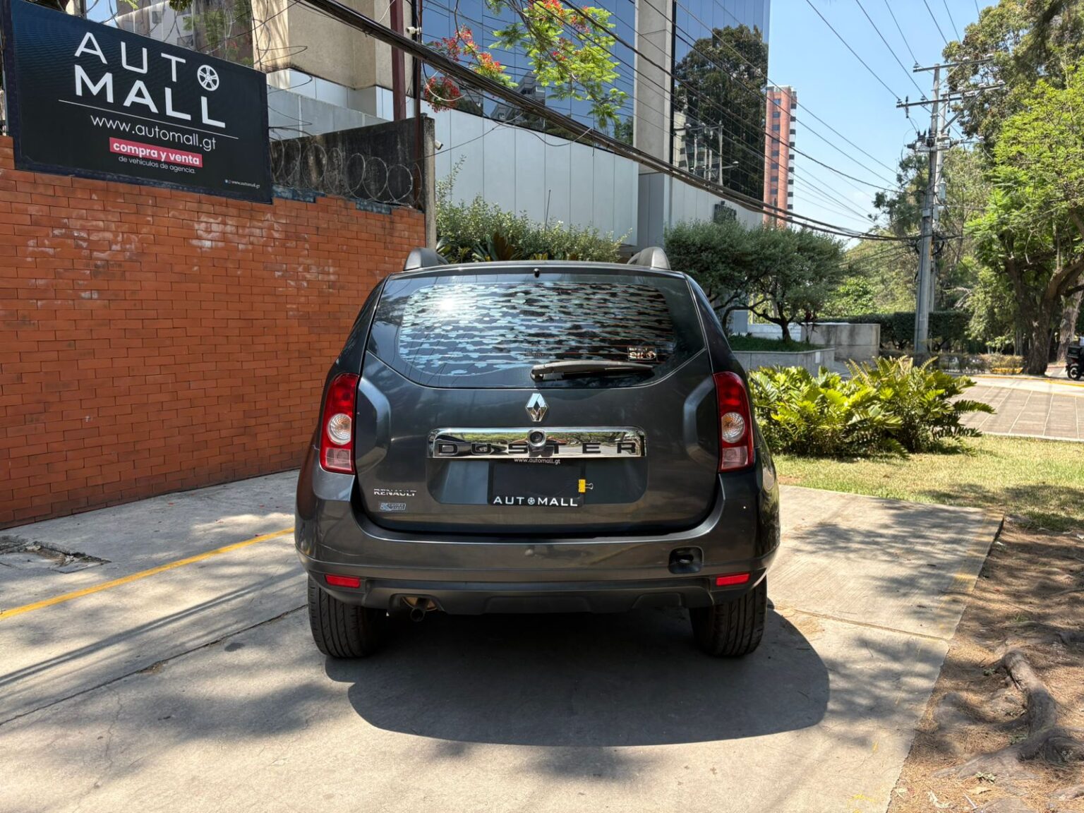 Renault-Duster-2013-201FHR (8)