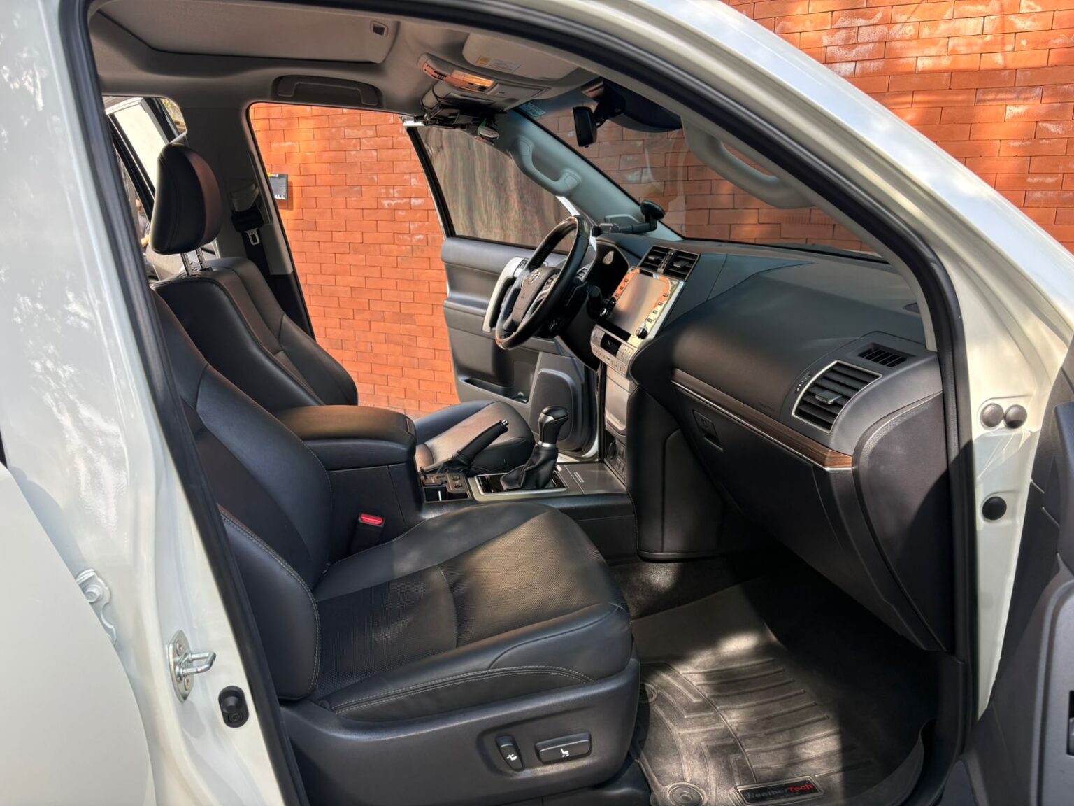 Toyota-Land-Cruiser-Prado-VX-2024-192KRQ (10)