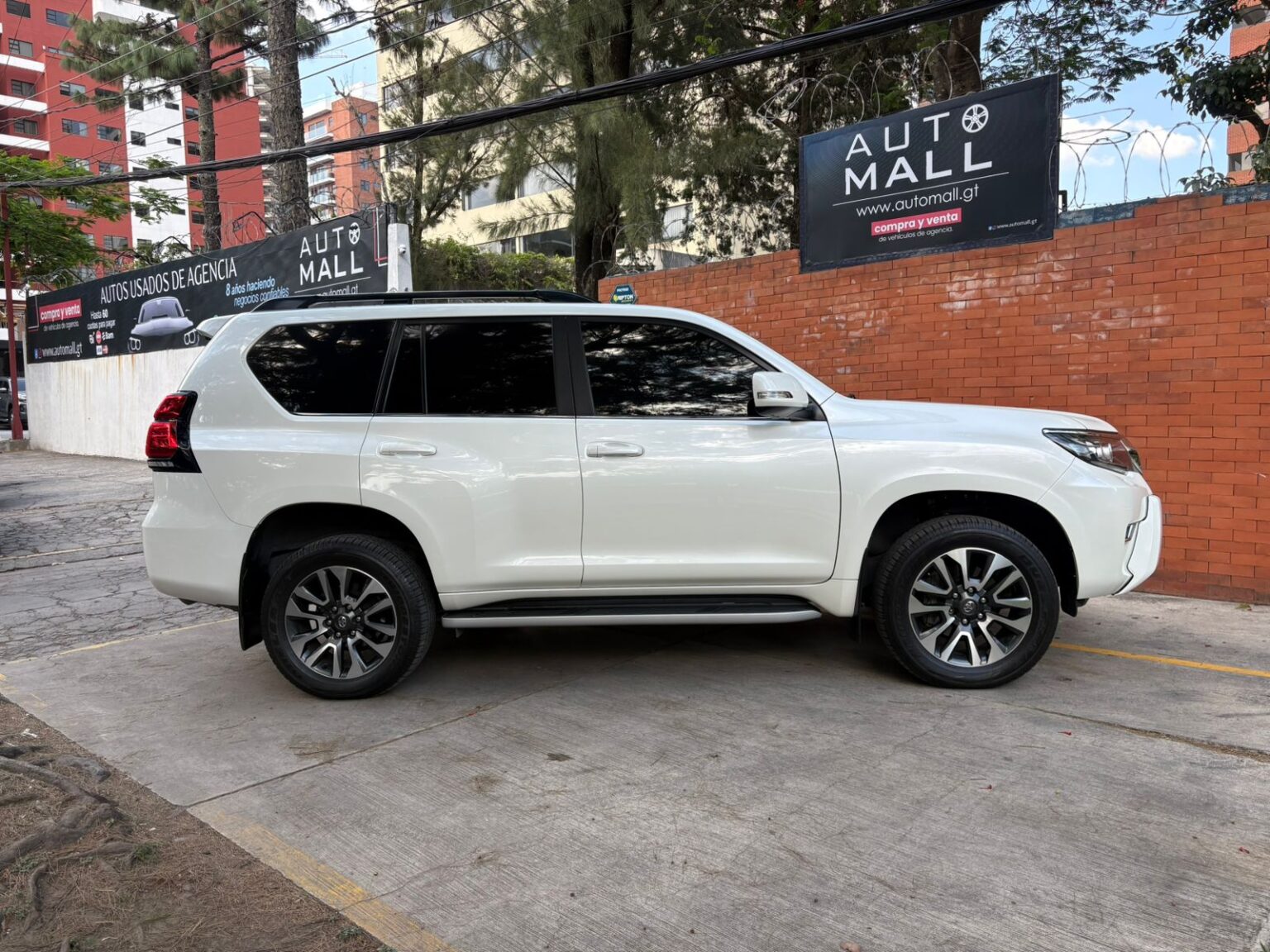 Toyota-Land-Cruiser-Prado-VX-2024-192KRQ (3)
