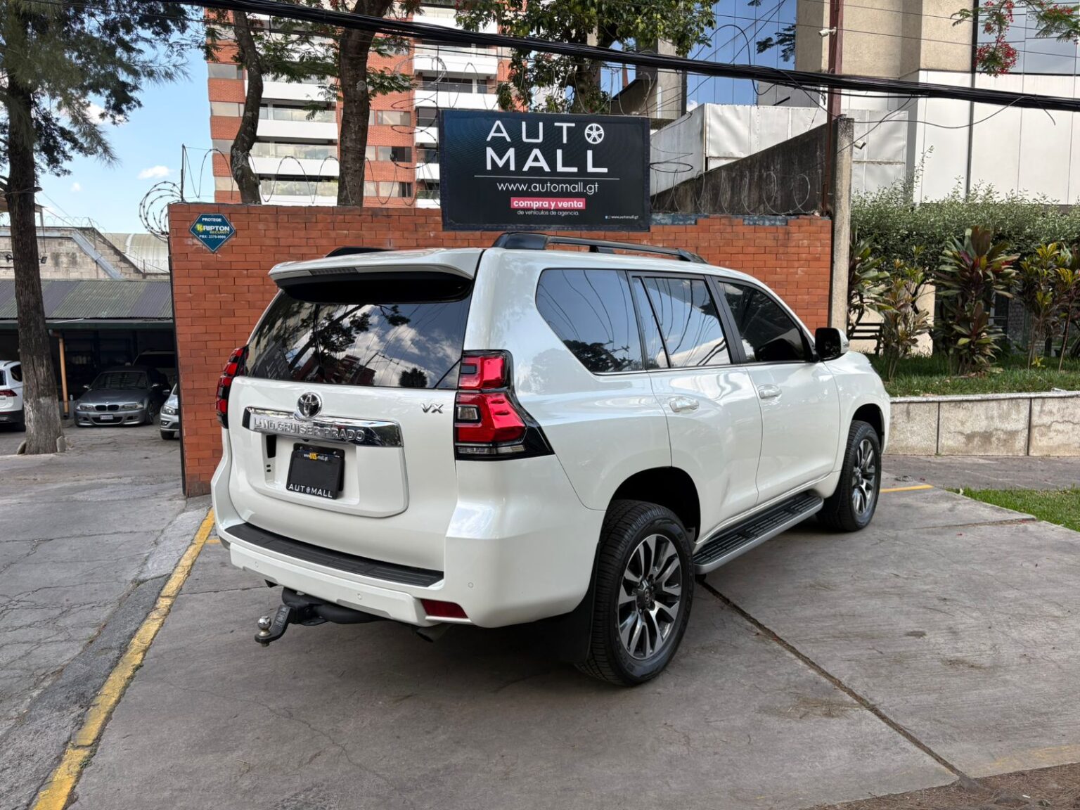 Toyota-Land-Cruiser-Prado-VX-2024-192KRQ (4)