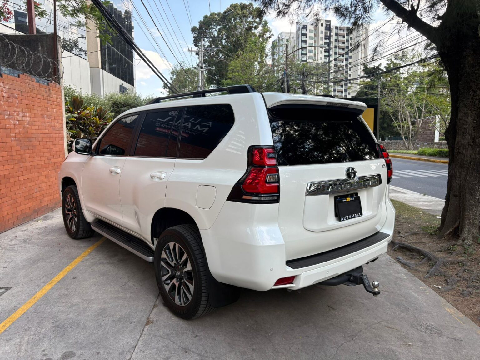 Toyota-Land-Cruiser-Prado-VX-2024-192KRQ (6)