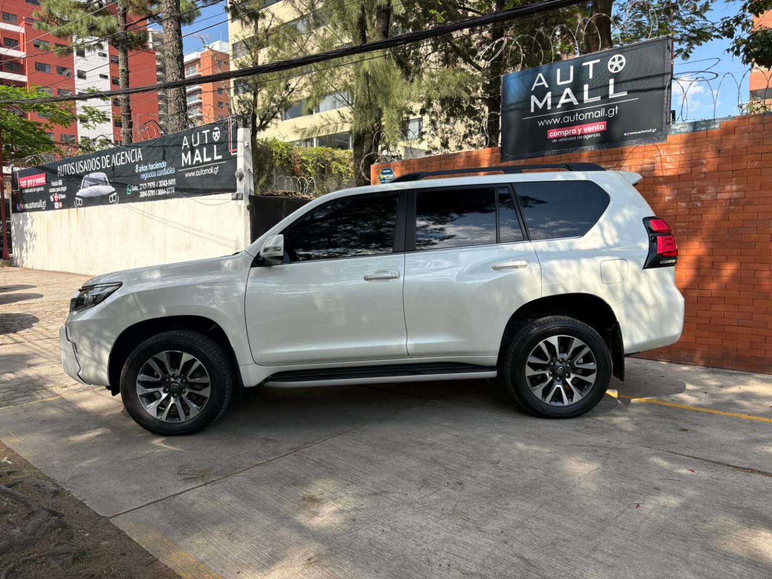 Toyota-Land-Cruiser-Prado-VX-2024-192KRQ (7)
