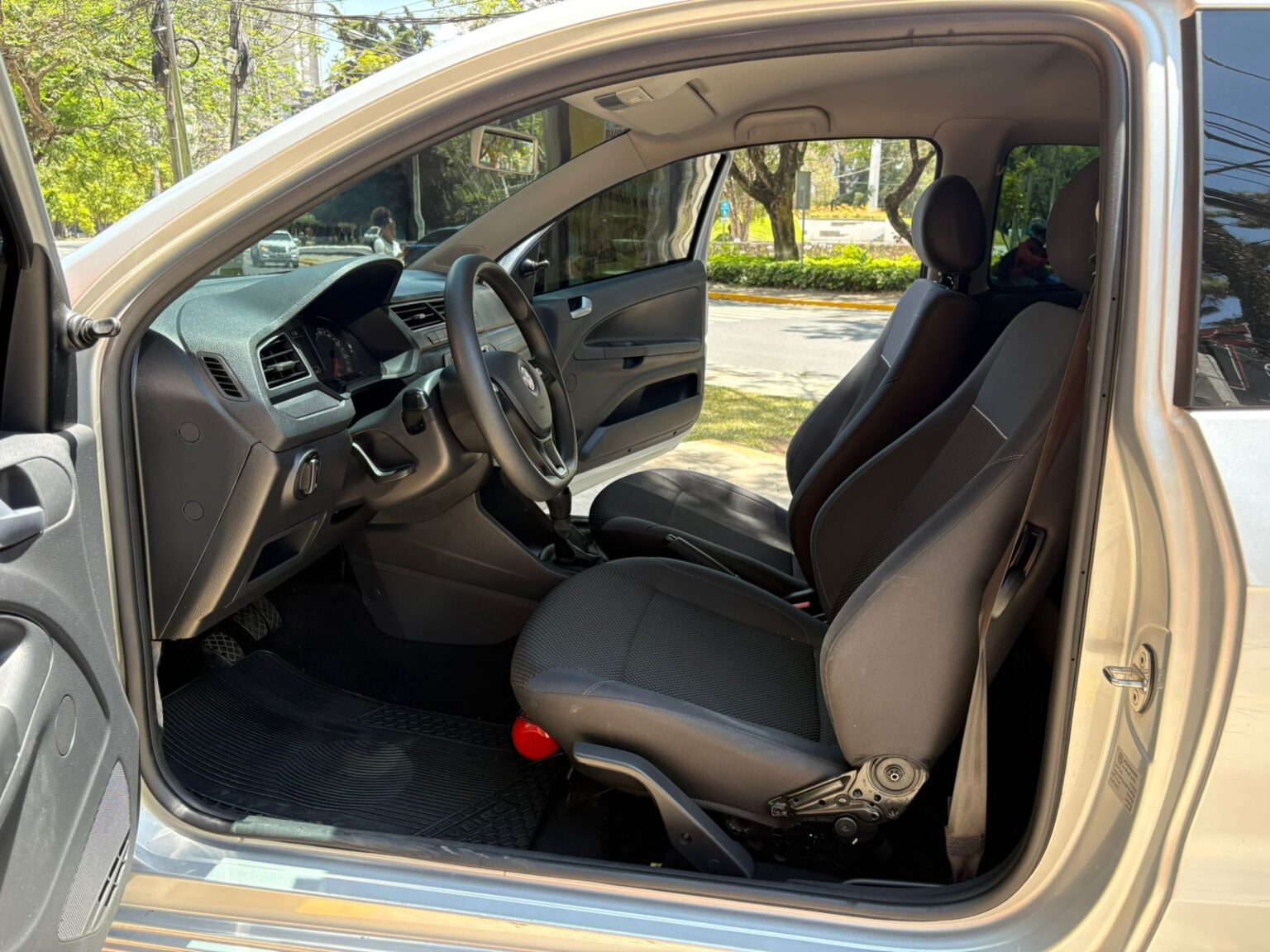Volkswagen-Saveiro-2023-7706KLN (11)