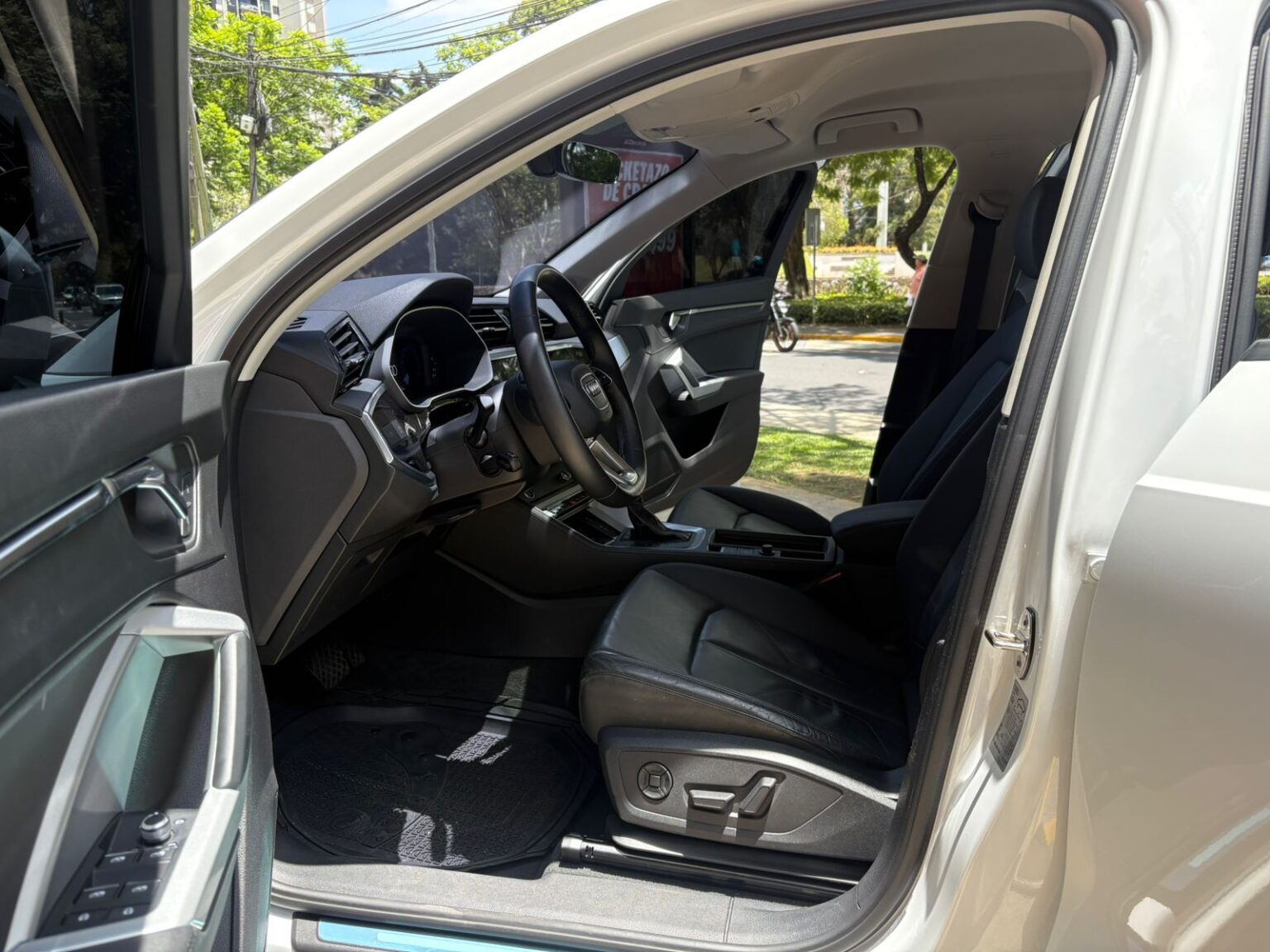 Audi-Q3-2021-797HYM (10)