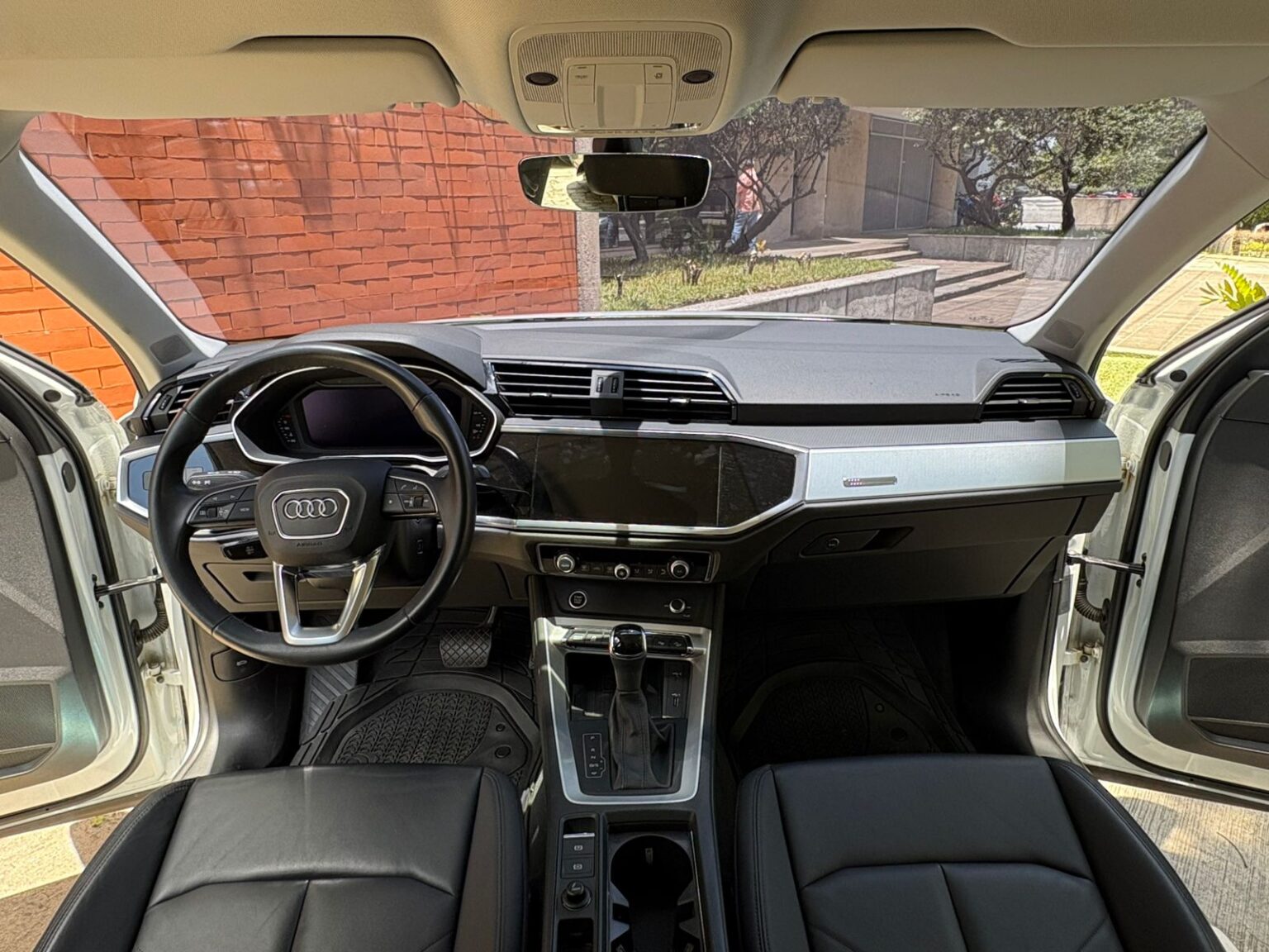 Audi-Q3-2021-797HYM (12)