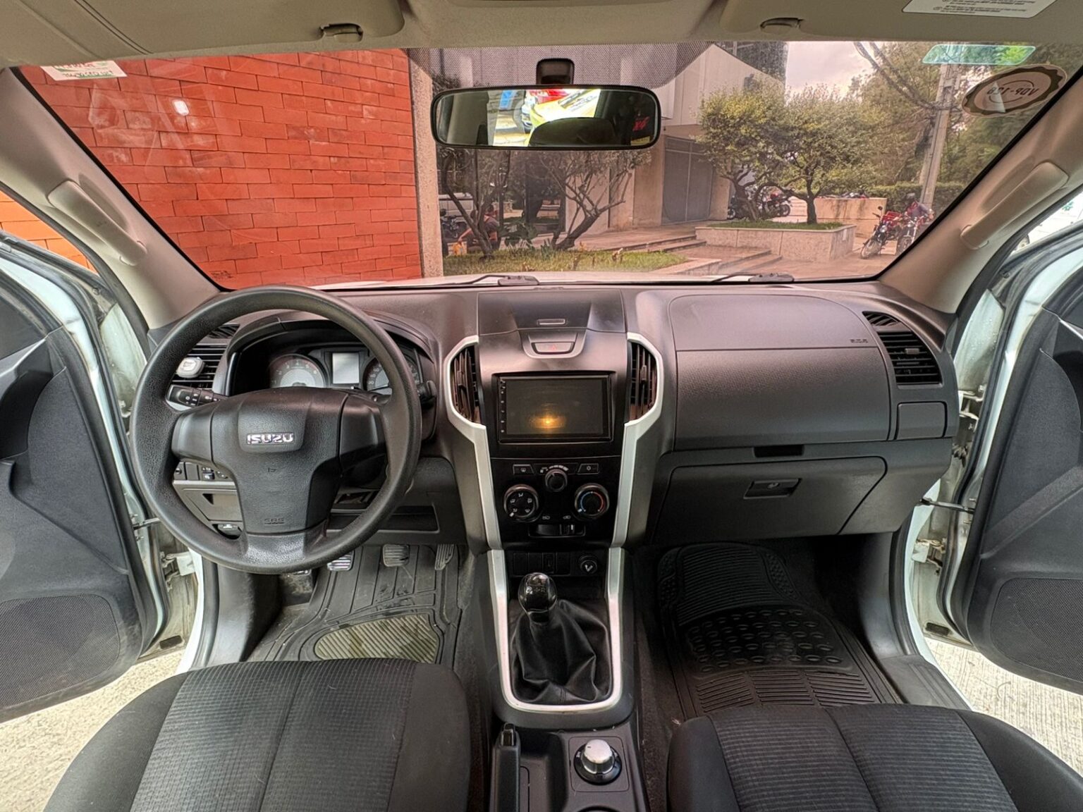 Isuzu-D-Max-LS-2018-309GTW (12)