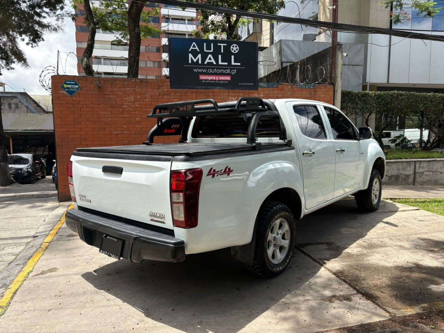 Isuzu-D-Max-LS-2018-309GTW (4)