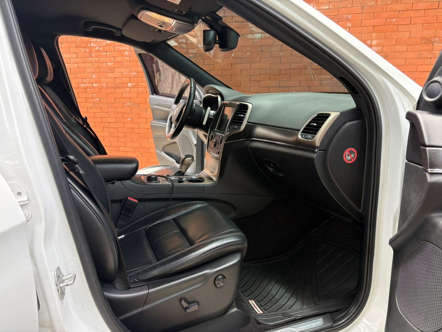 Jeep-Grand-Cherokee-Limited-2016-728GGZ (10)