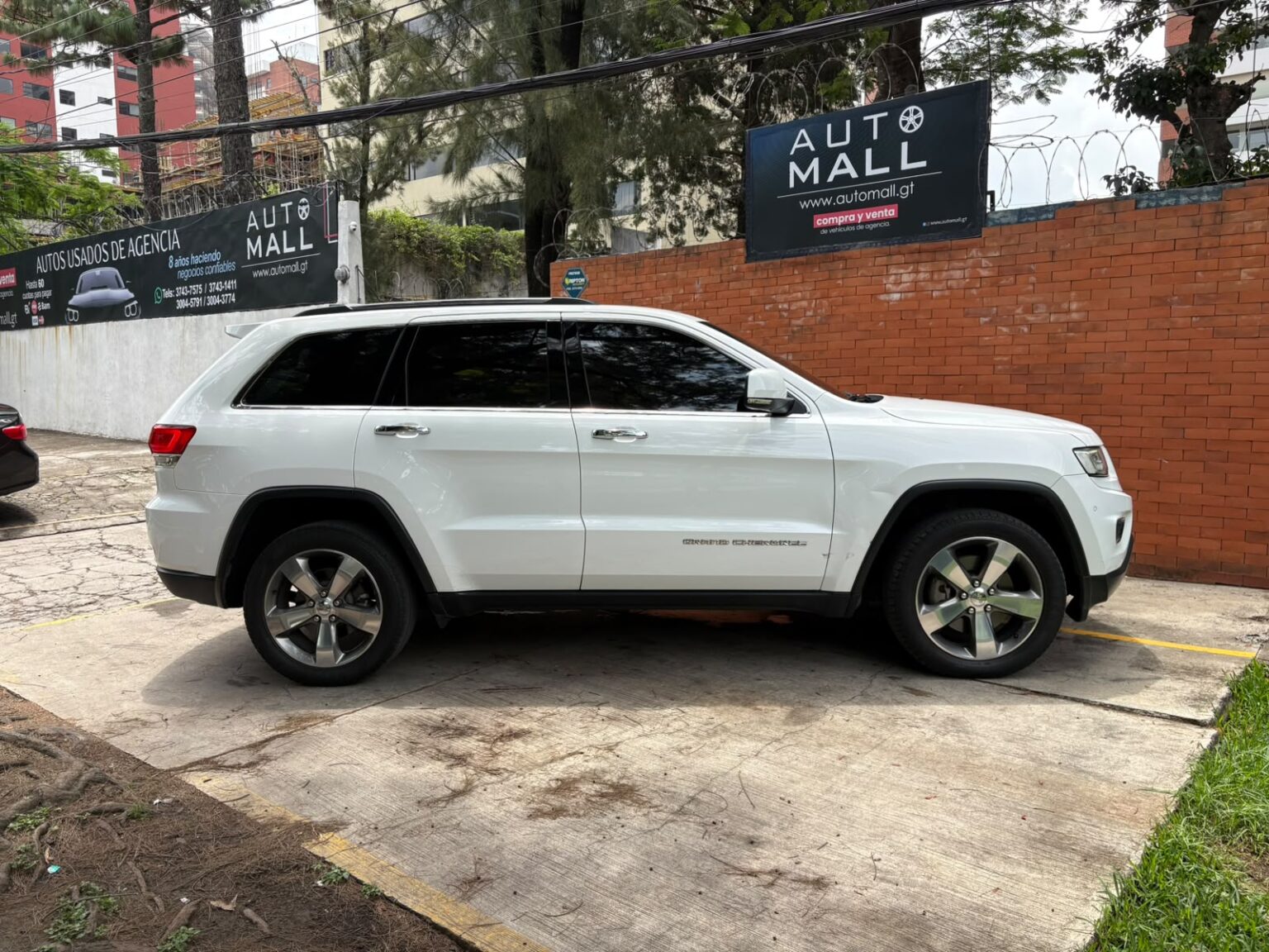 Jeep-Grand-Cherokee-Limited-2016-728GGZ (3)