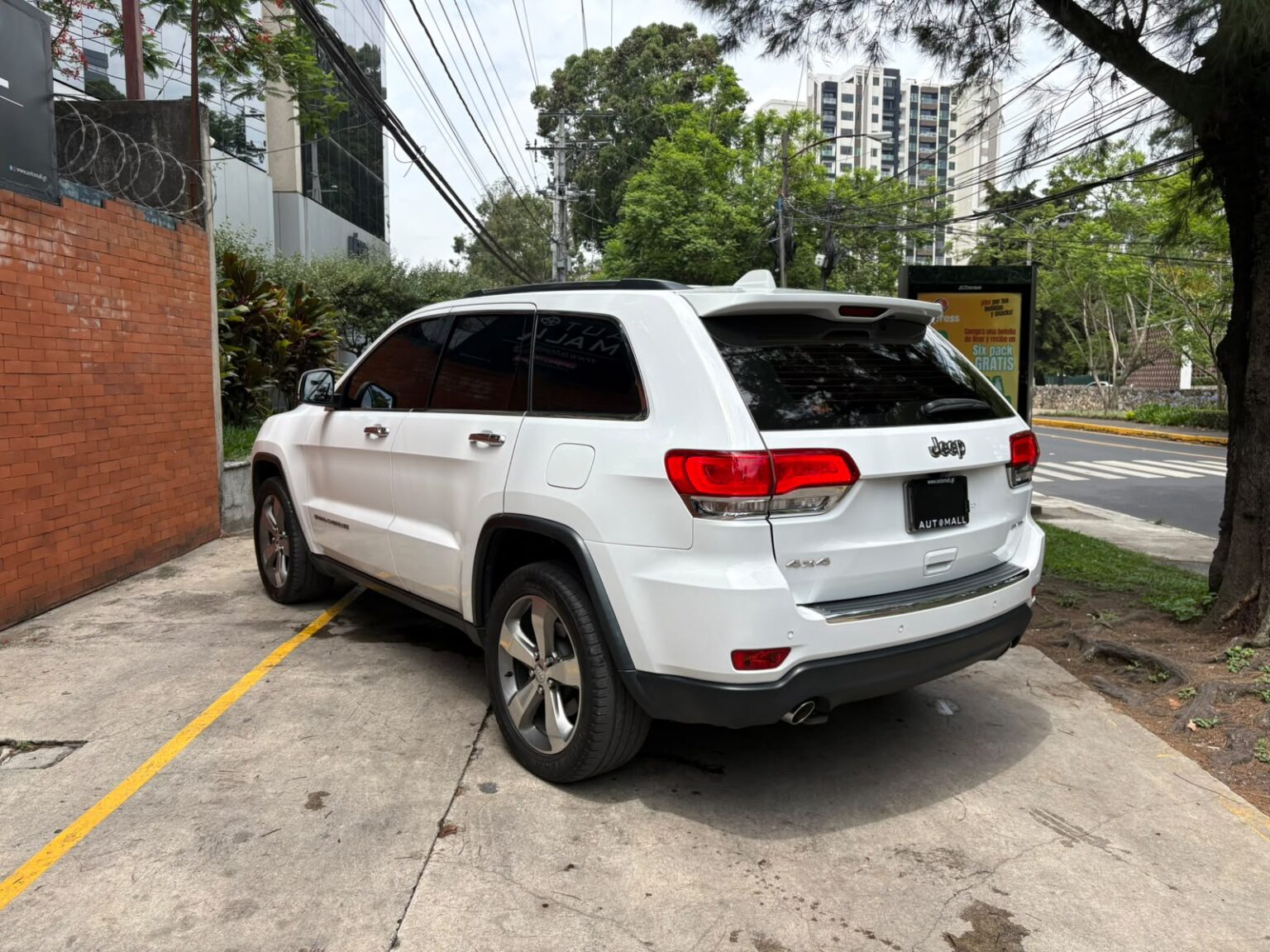 Jeep-Grand-Cherokee-Limited-2016-728GGZ (6)