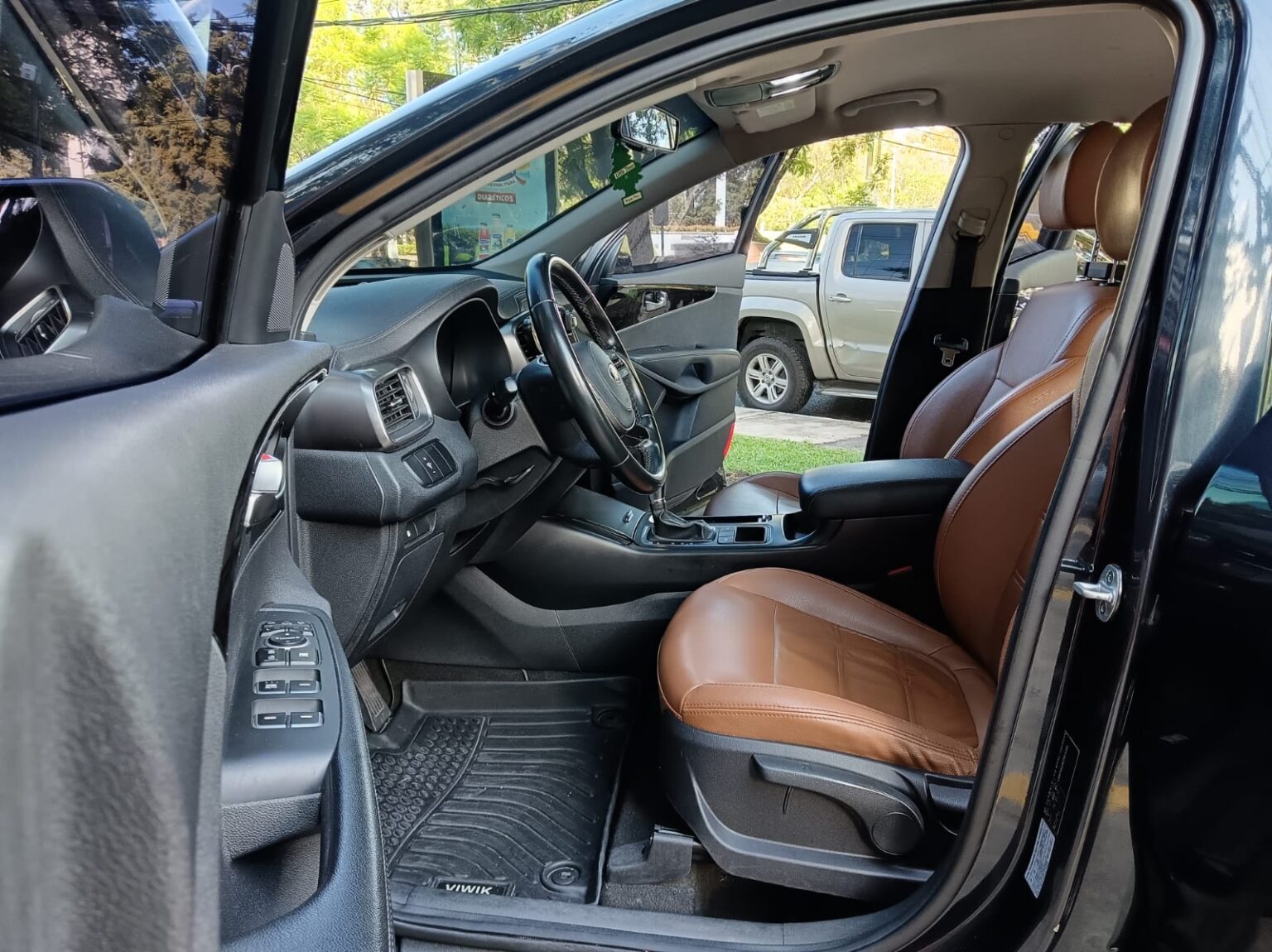 Kia-Sorento-EX-2018-698GYR (13)