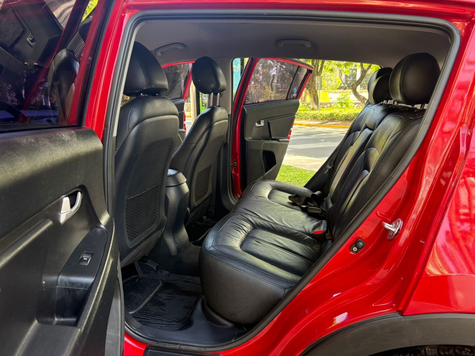 Kia-Sportage-LX-2013-136FKN (16)