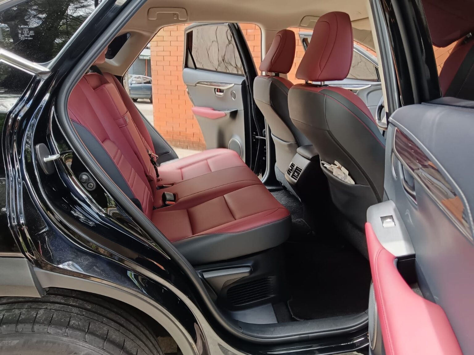 Lexus-NX300-2020-810HRT (7)