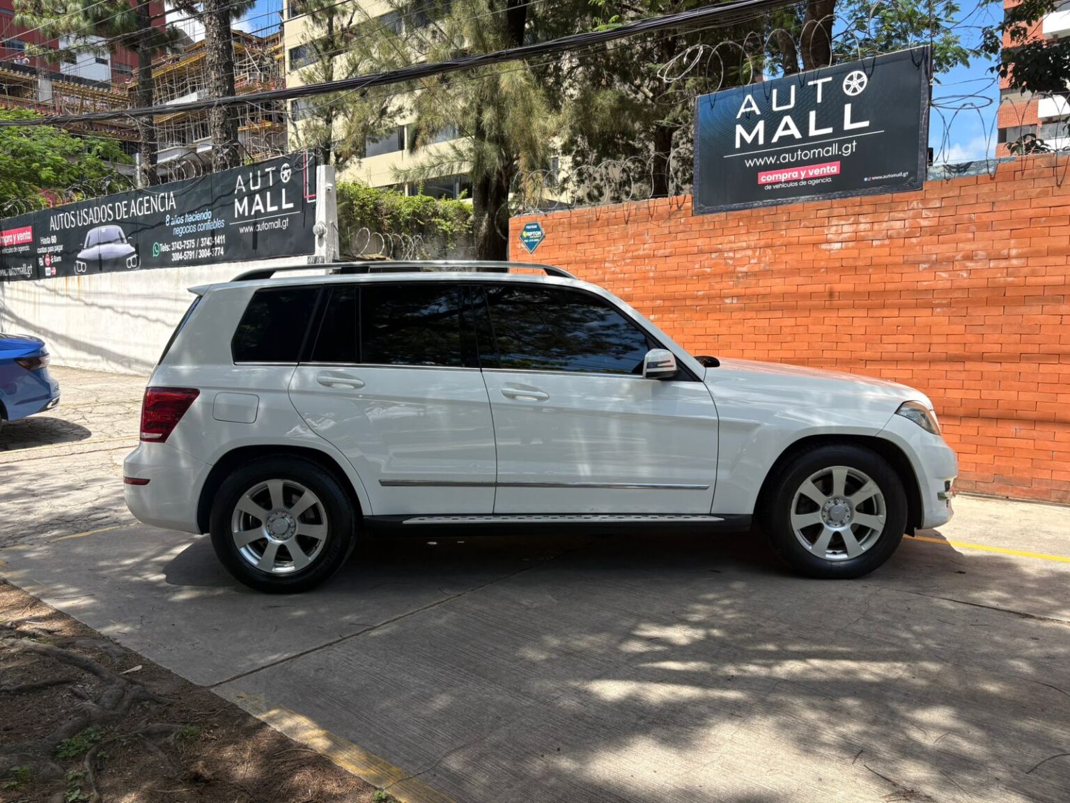 Mercedes-Benz-GLK300-2013-042FLR (3)