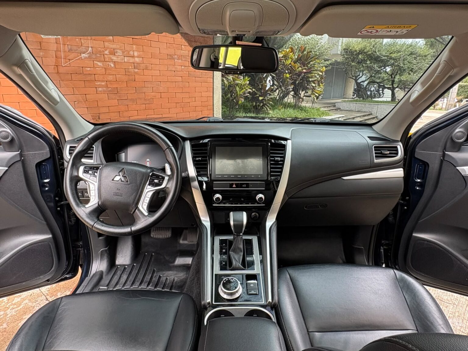Mitsubishi-Montero-Sport-2023-813JZK (12)