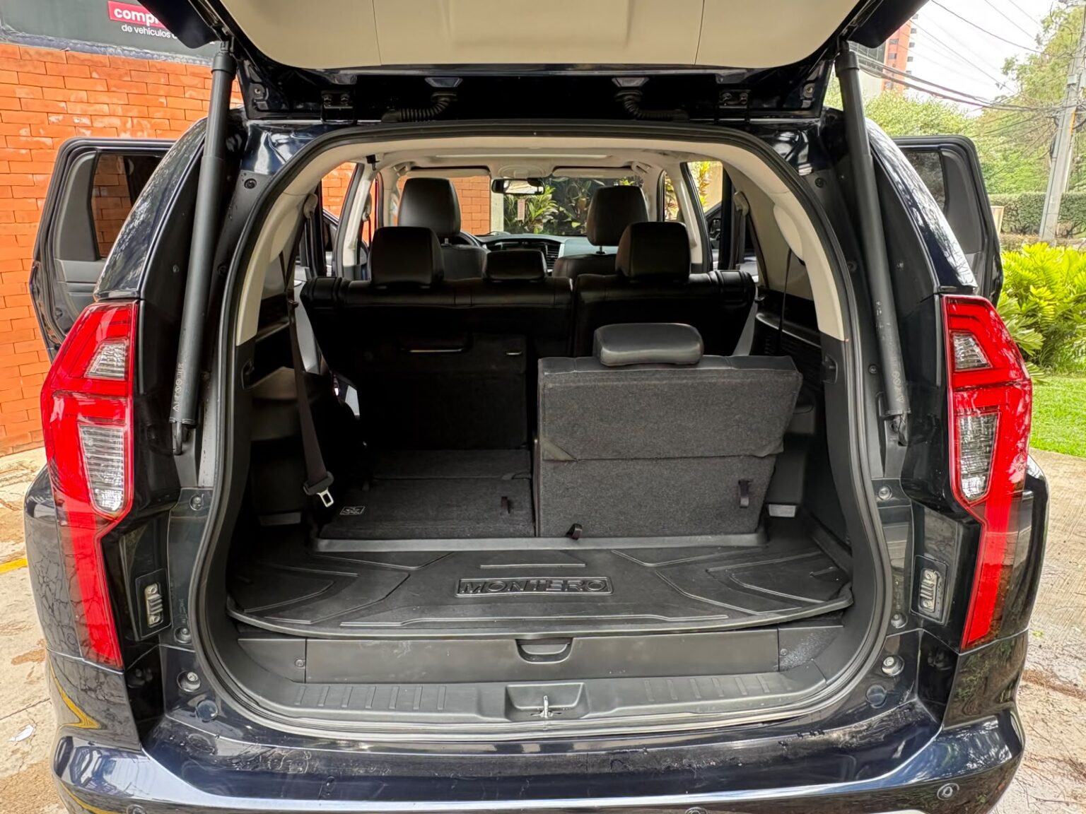 Mitsubishi-Montero-Sport-2023-813JZK (13)