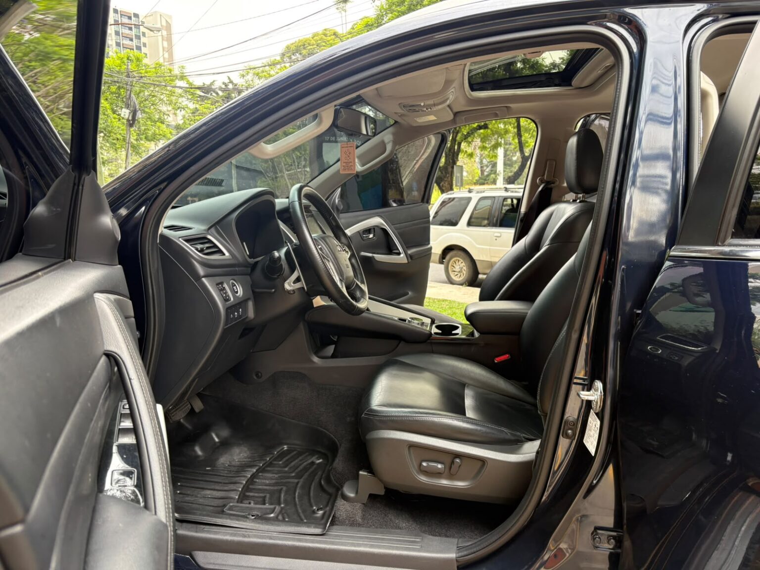 Mitsubishi-Montero-Sport-2023-813JZK (14)