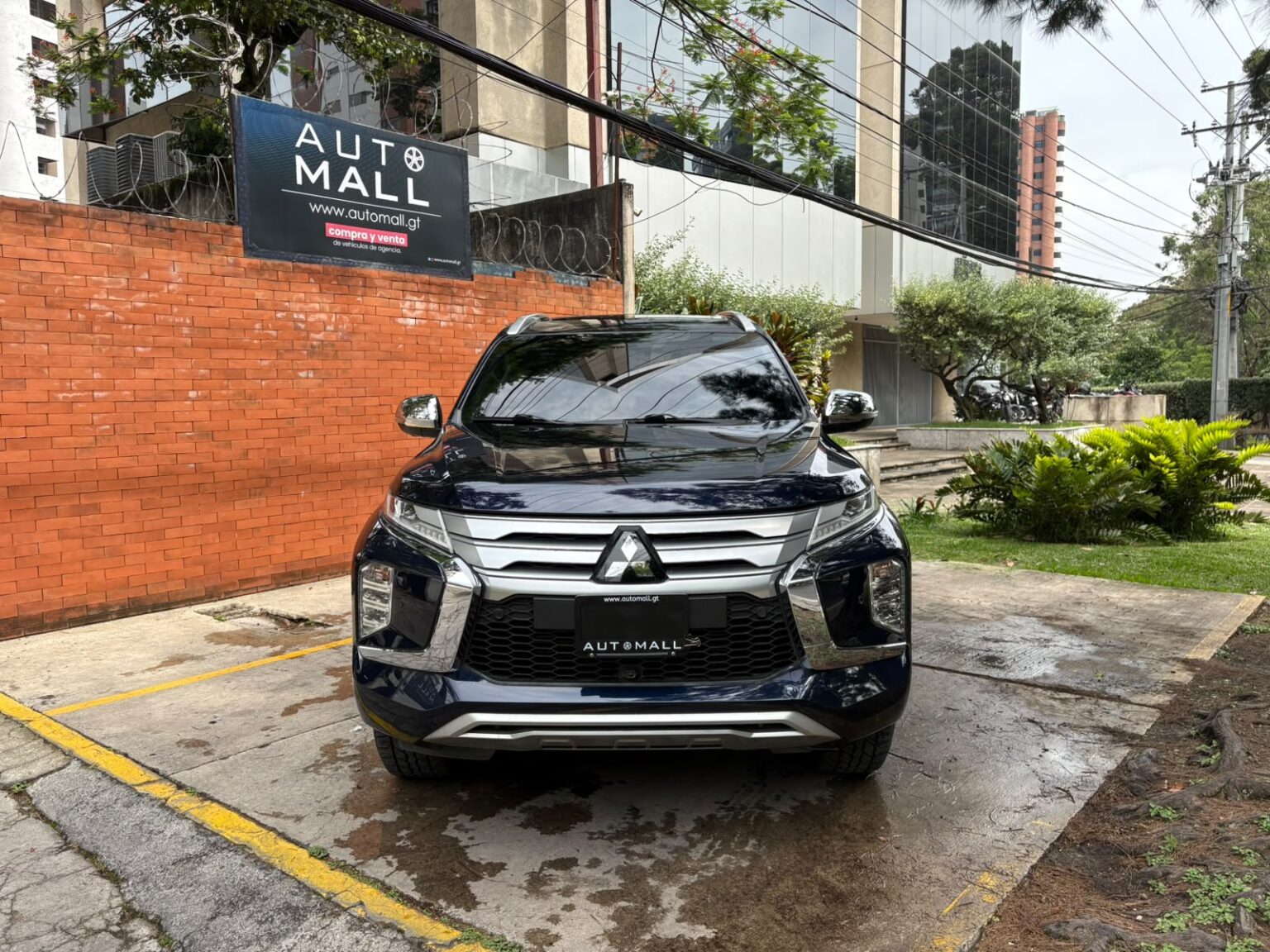 Mitsubishi-Montero-Sport-2023-813JZK (3)