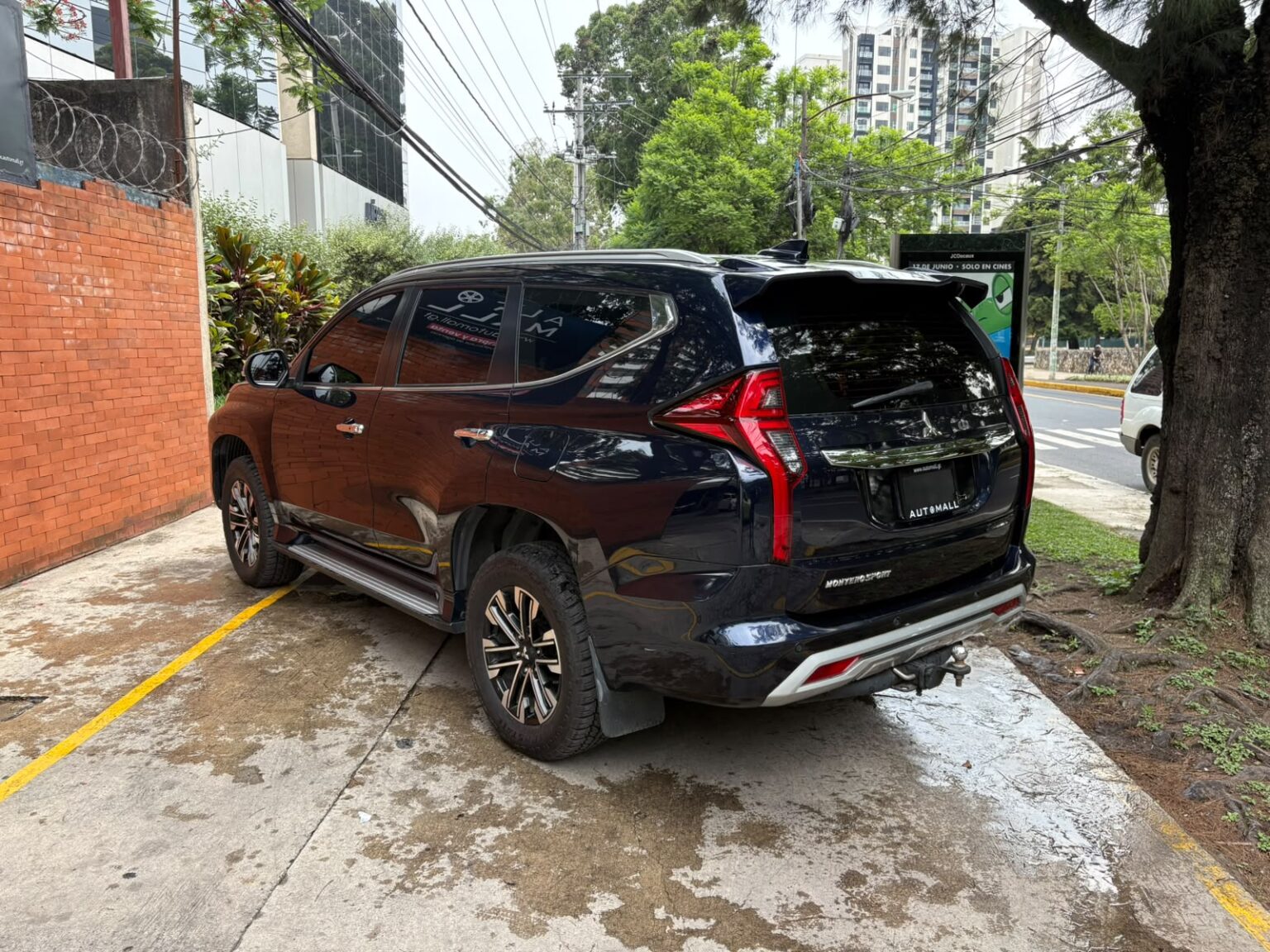 Mitsubishi-Montero-Sport-2023-813JZK (6)