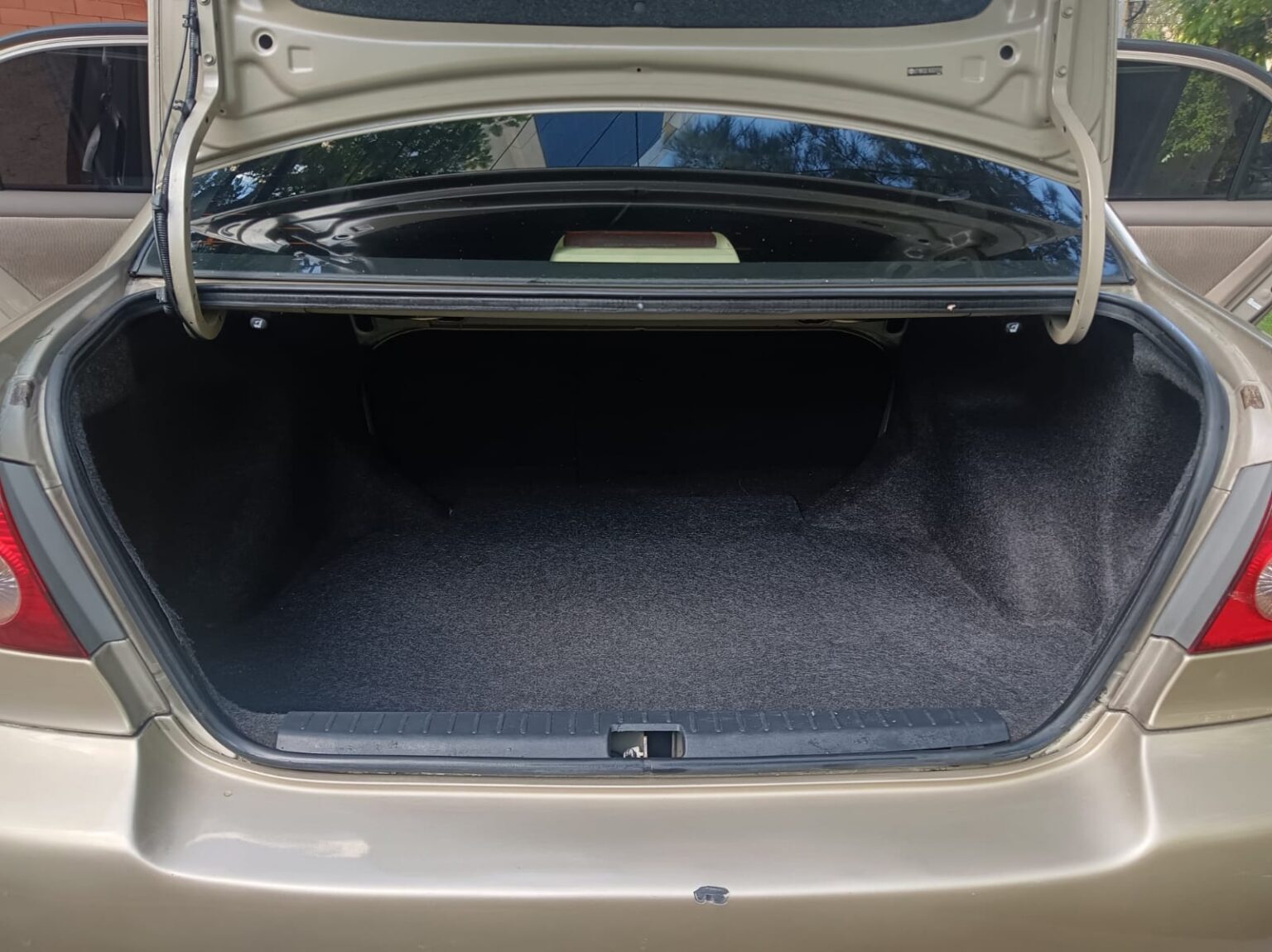 Toyota-Corolla-LE-2006-337FLT (10)