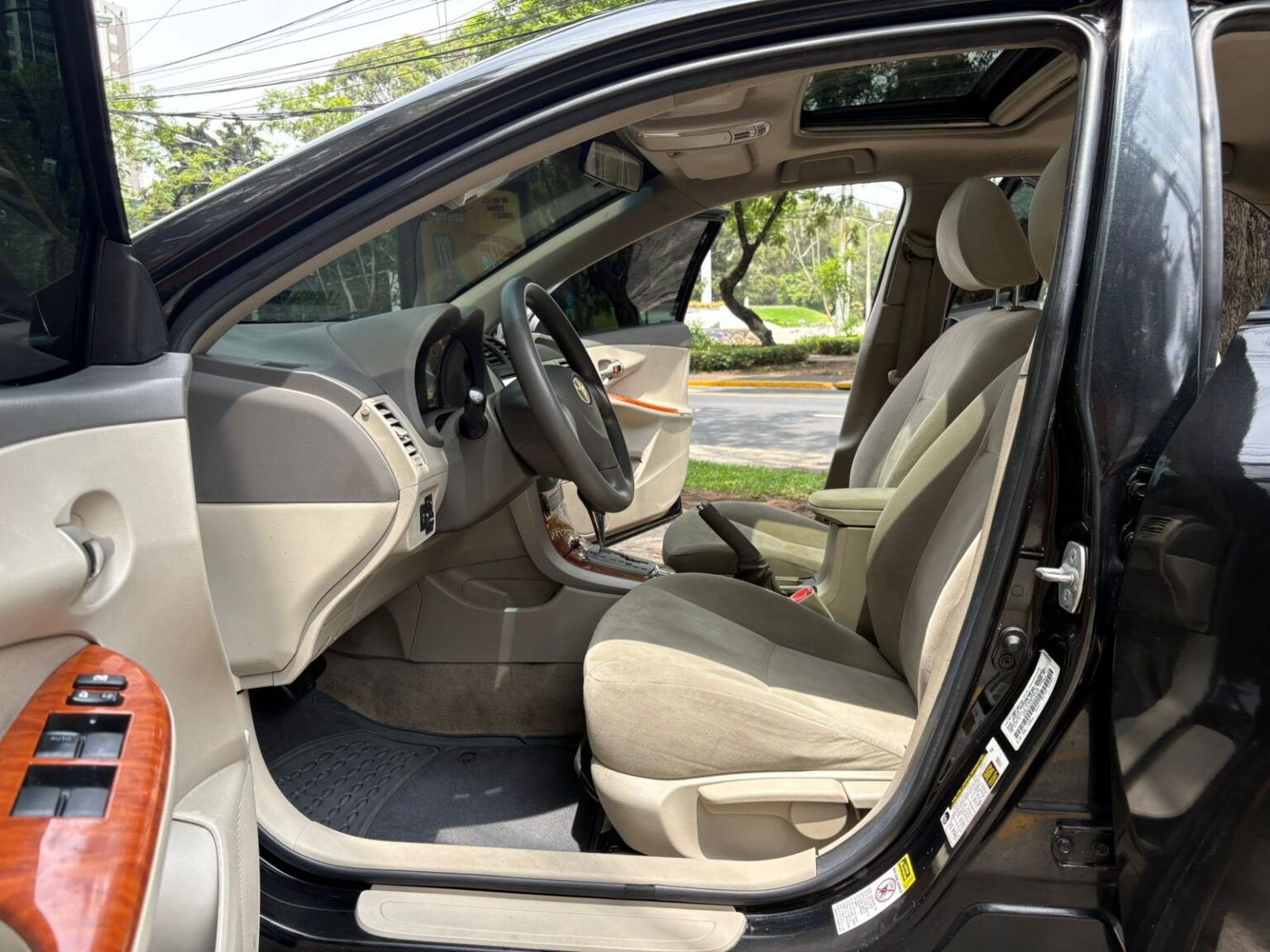 Toyota-Corolla-XLE-AT-2009-452GXG (8)