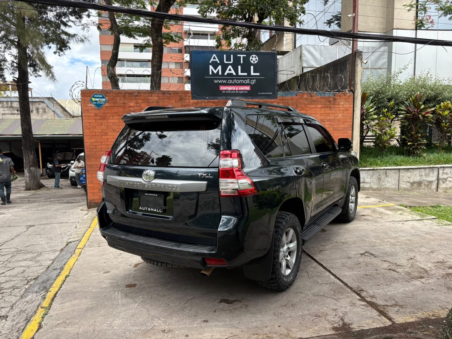 Toyota-Land-Cruiser-Prado-TXL-2016-633GKF (12)