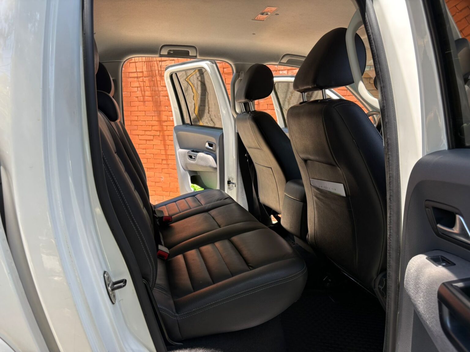 Volkswagen-Amarok-2017-627GXN (11)