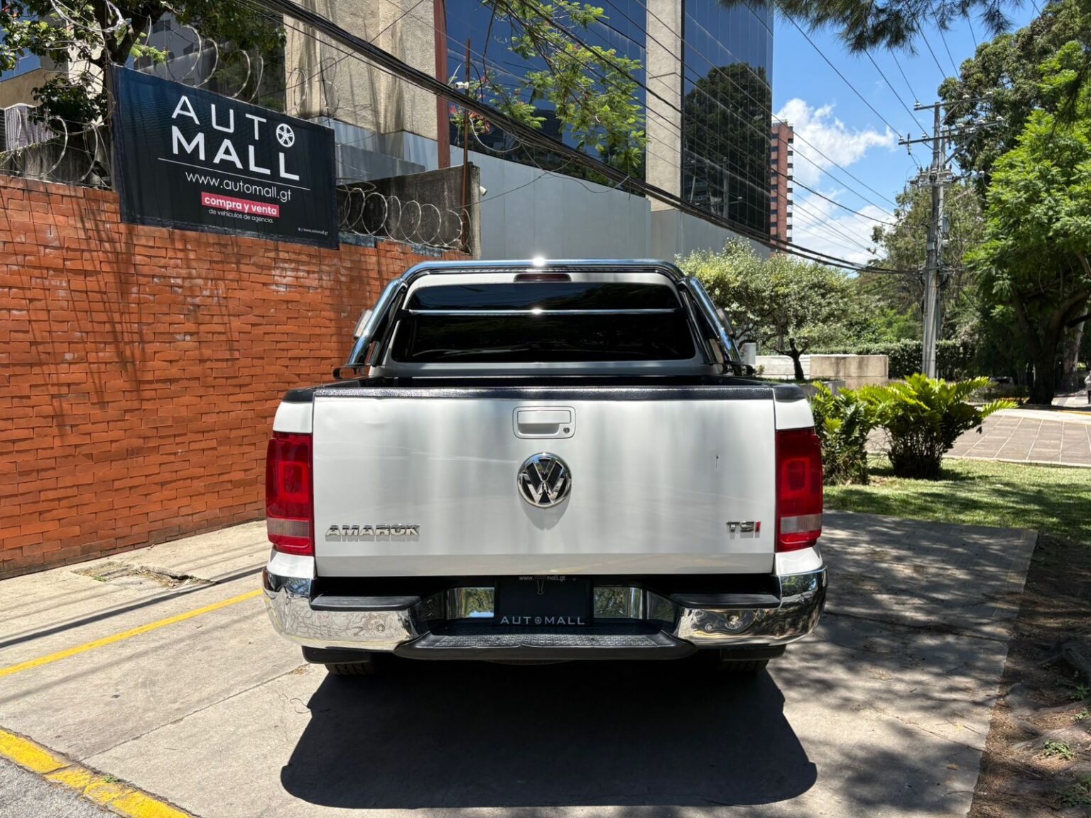 Volkswagen-Amarok-2017-627GXN (15)