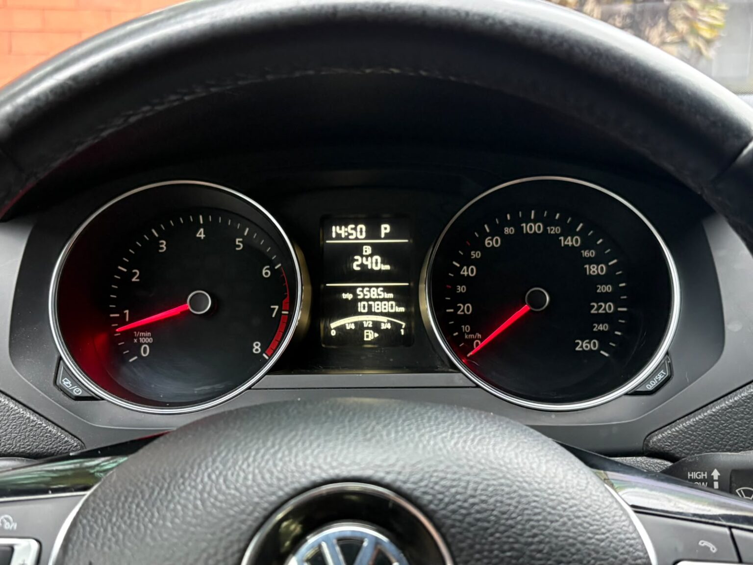 Volkswagen-Jetta-AT-2015-240FVP (13)
