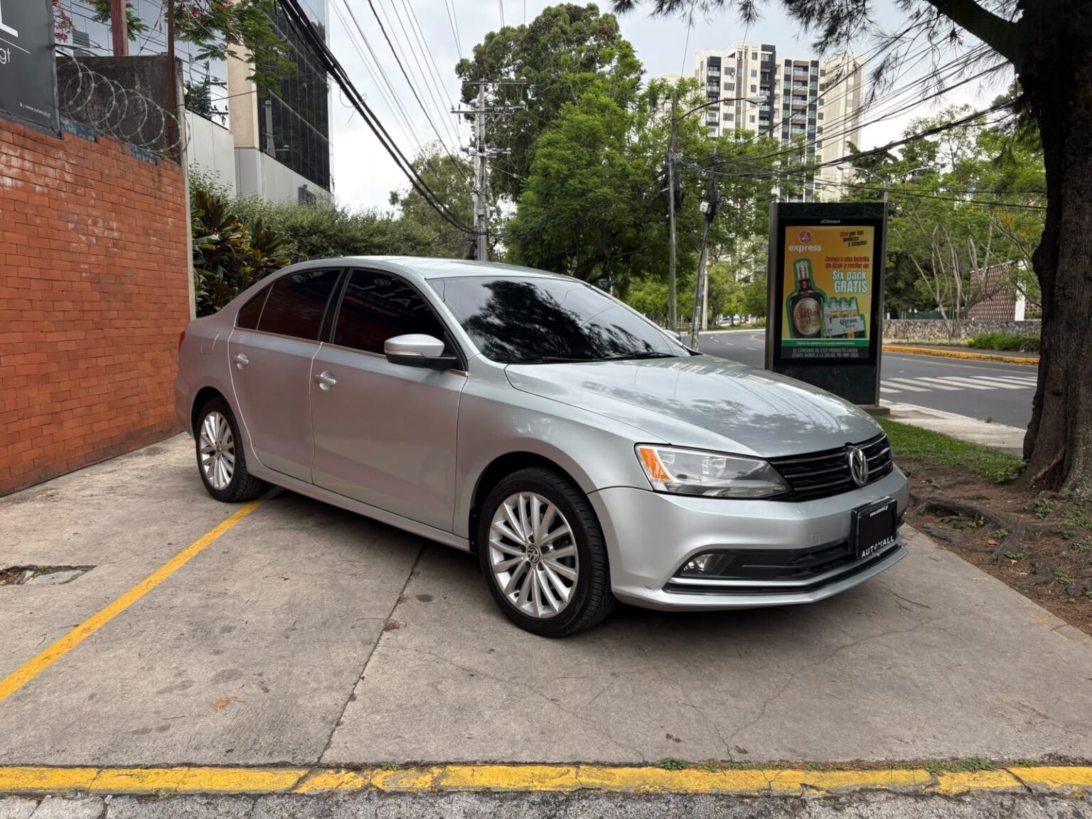 Volkswagen-Jetta-AT-2015-240FVP (2)