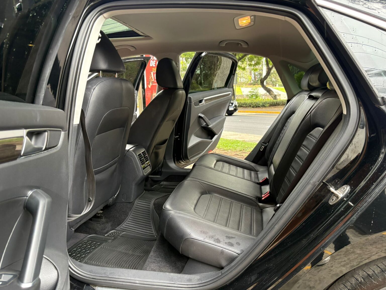 Volkswagen-Passat-2016-121JGC (7)