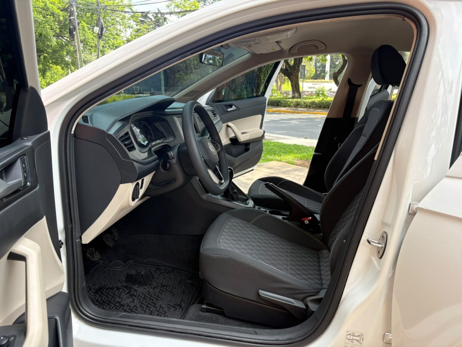 Volkswagen-Virtus-MT-2022-455KTM (8)