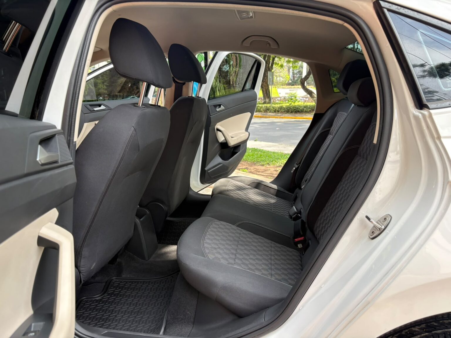 Volkswagen-Virtus-MT-2022-455KTM (9)