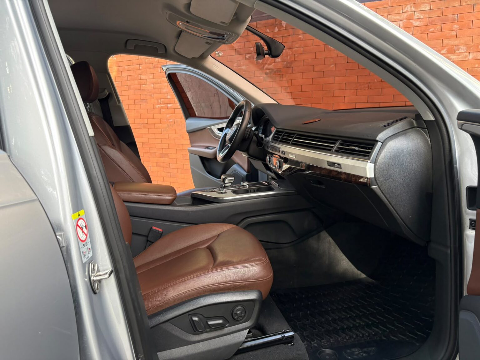Audi-Q7-2018-085GYF (10)