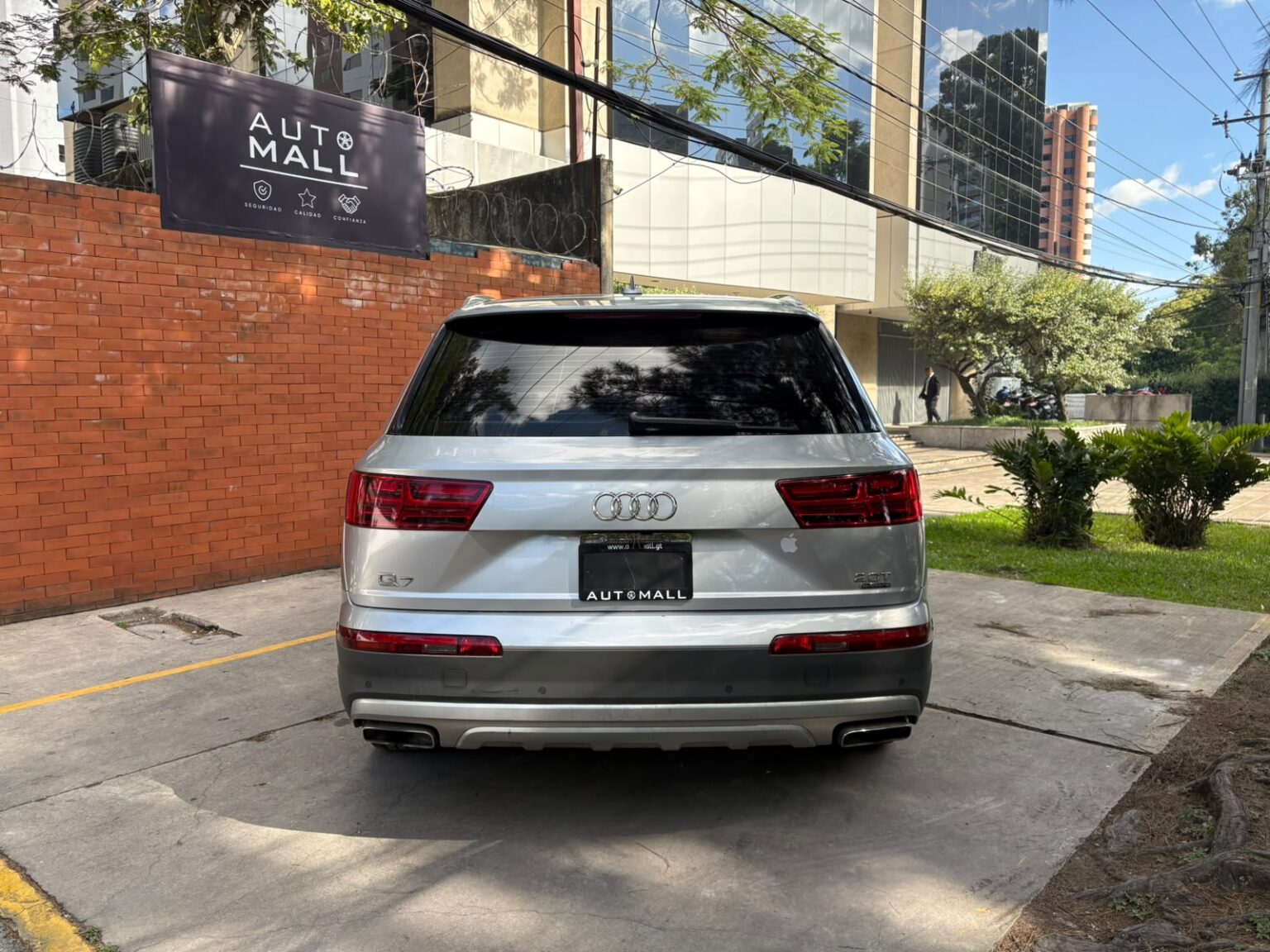Audi-Q7-2018-085GYF (13)