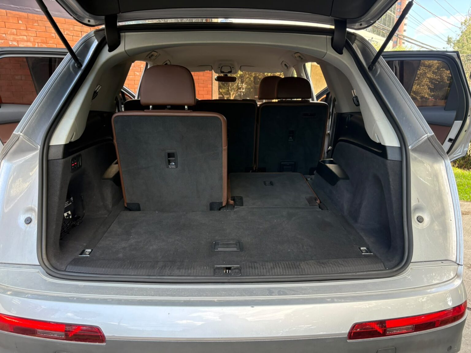 Audi-Q7-2018-085GYF (17)