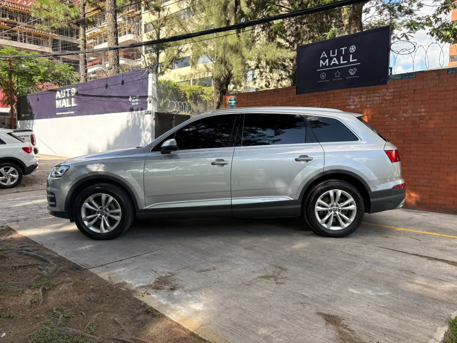 Audi-Q7-2018-085GYF (7)