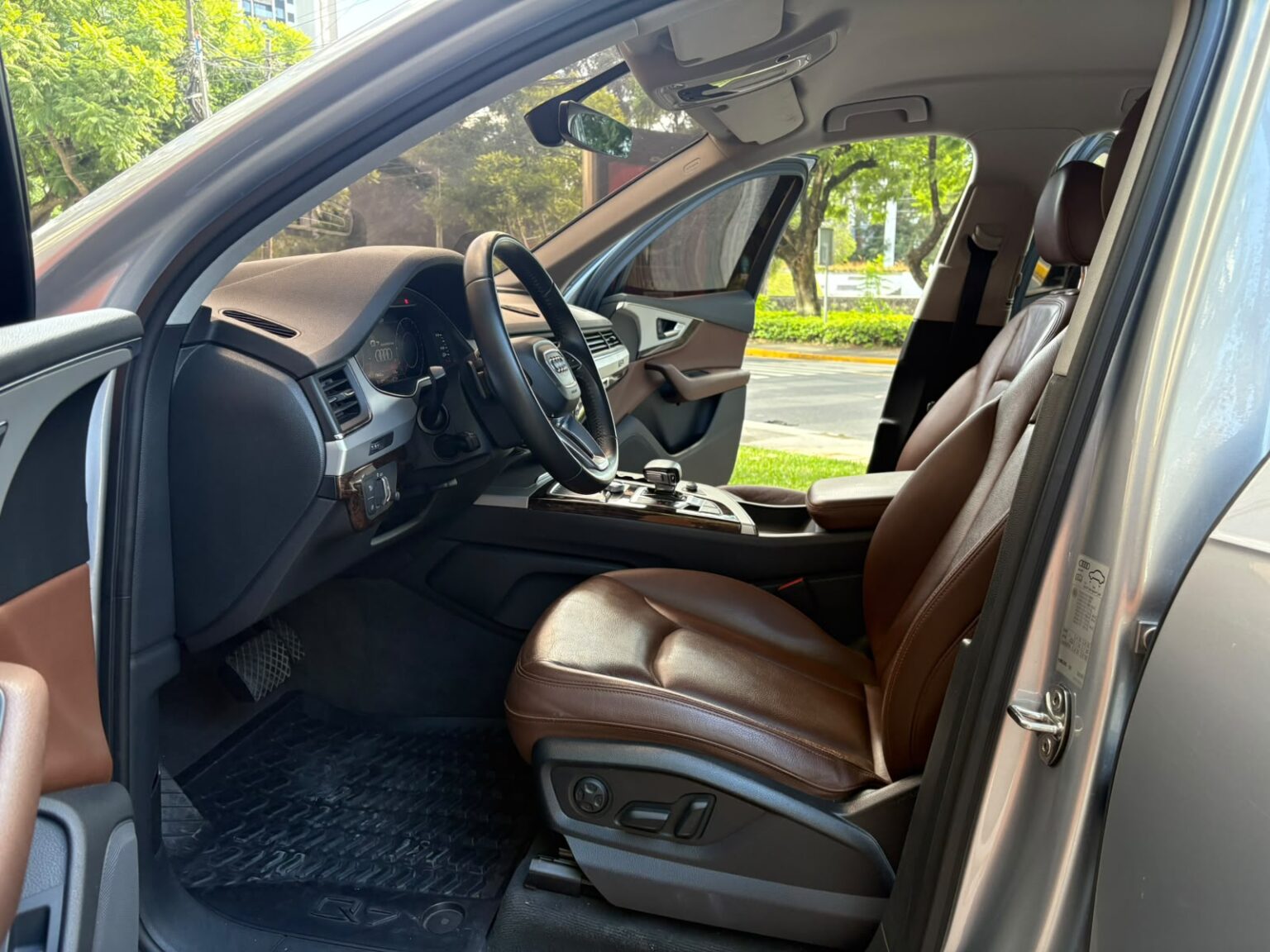 Audi-Q7-2018-085GYF (8)