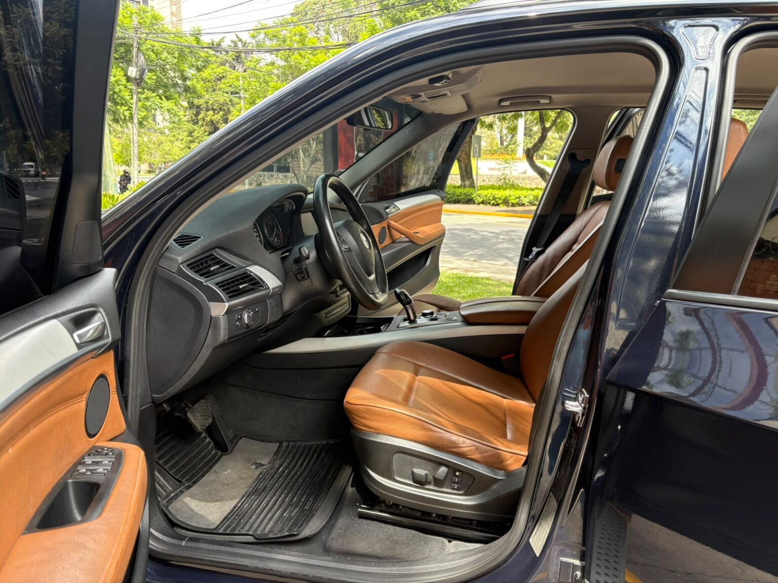 BMW-X5-30d-2010-744DSN (10)