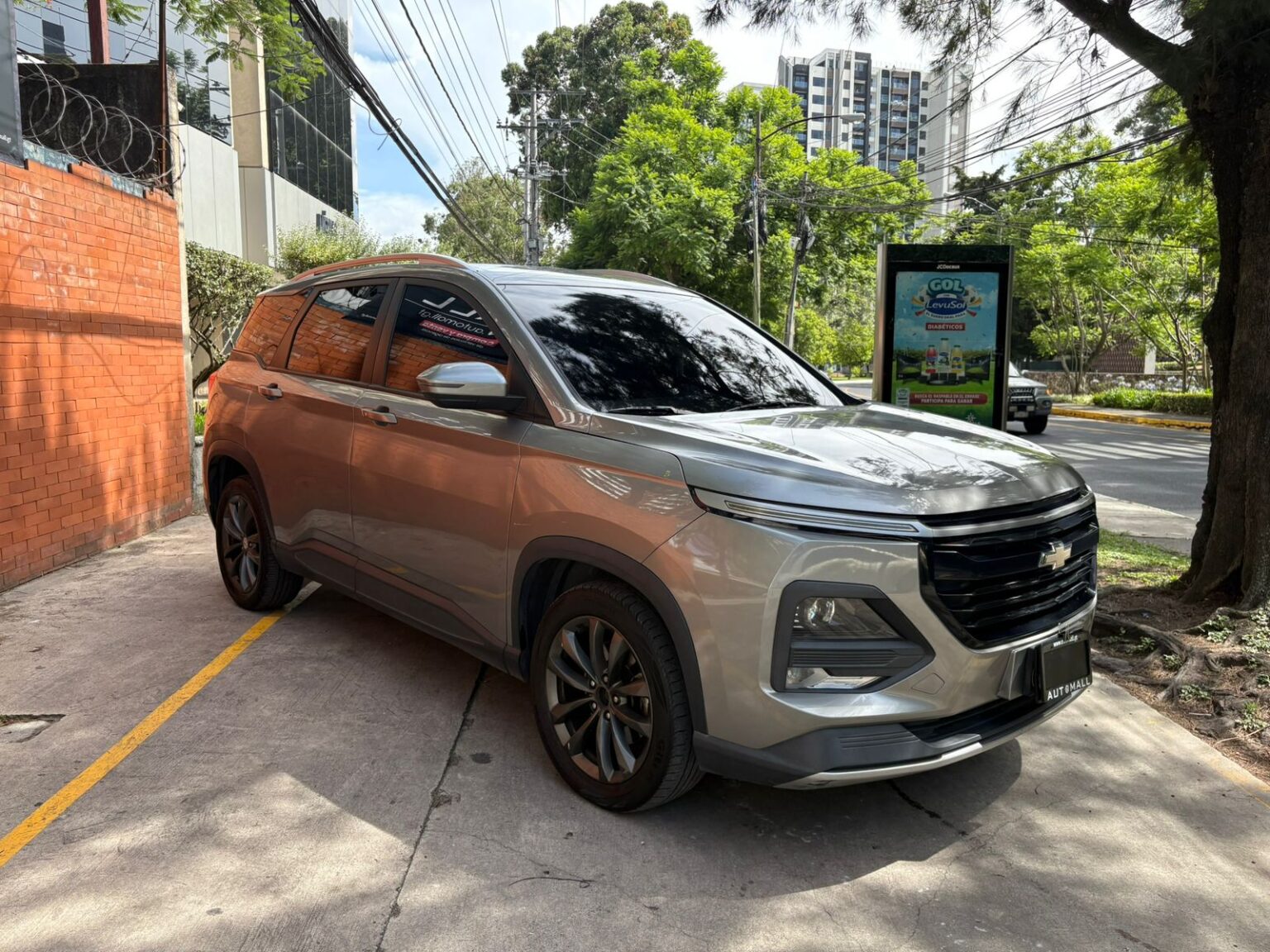 Chevrolet-Captiva-LT-2023-769KFV (2)