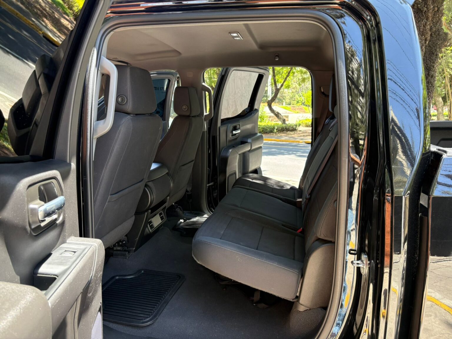 Chevrolet-Silverado-2022-874LNK (9)