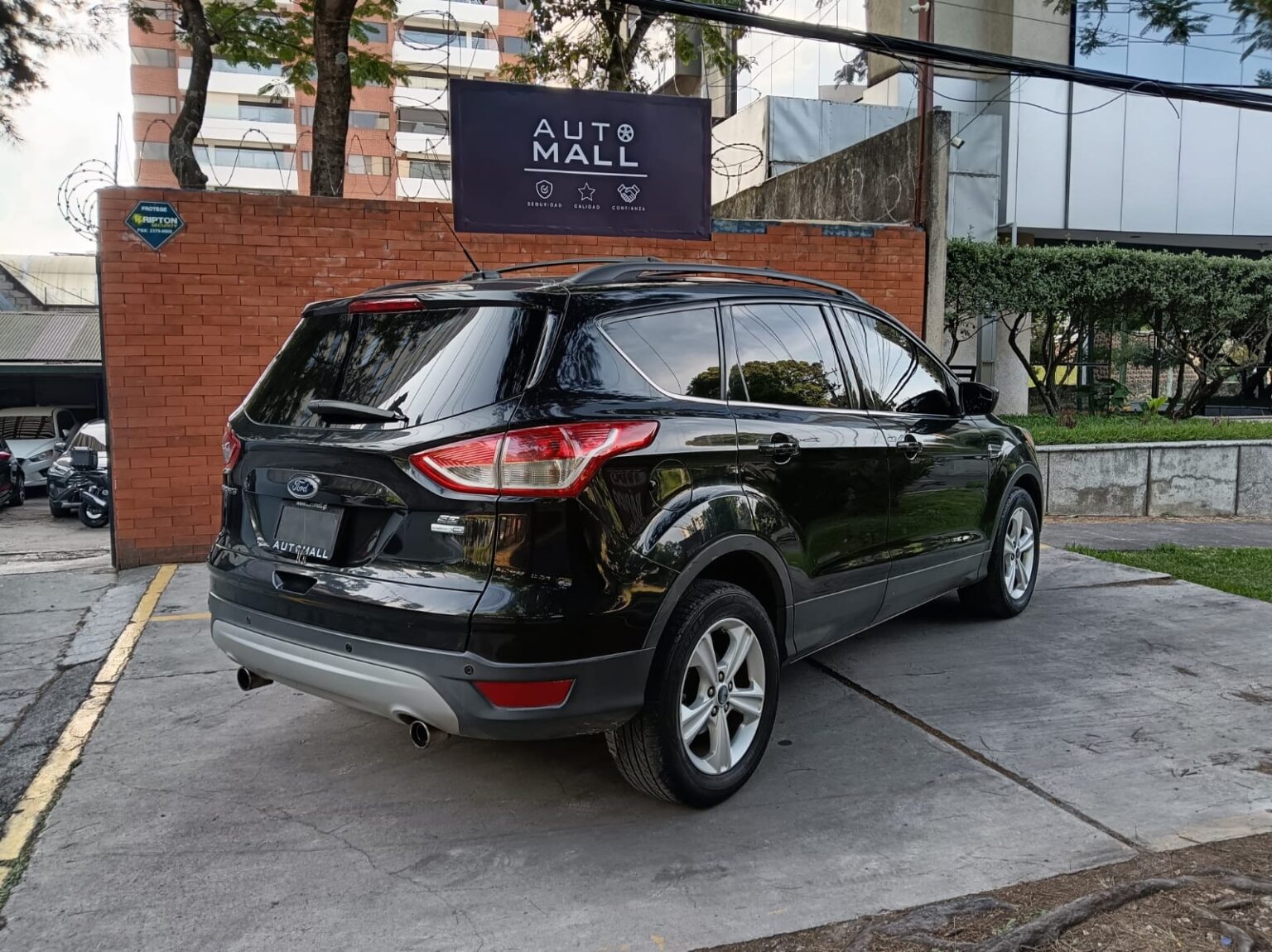 Ford-Escape-SE-2013-395FKG (2)